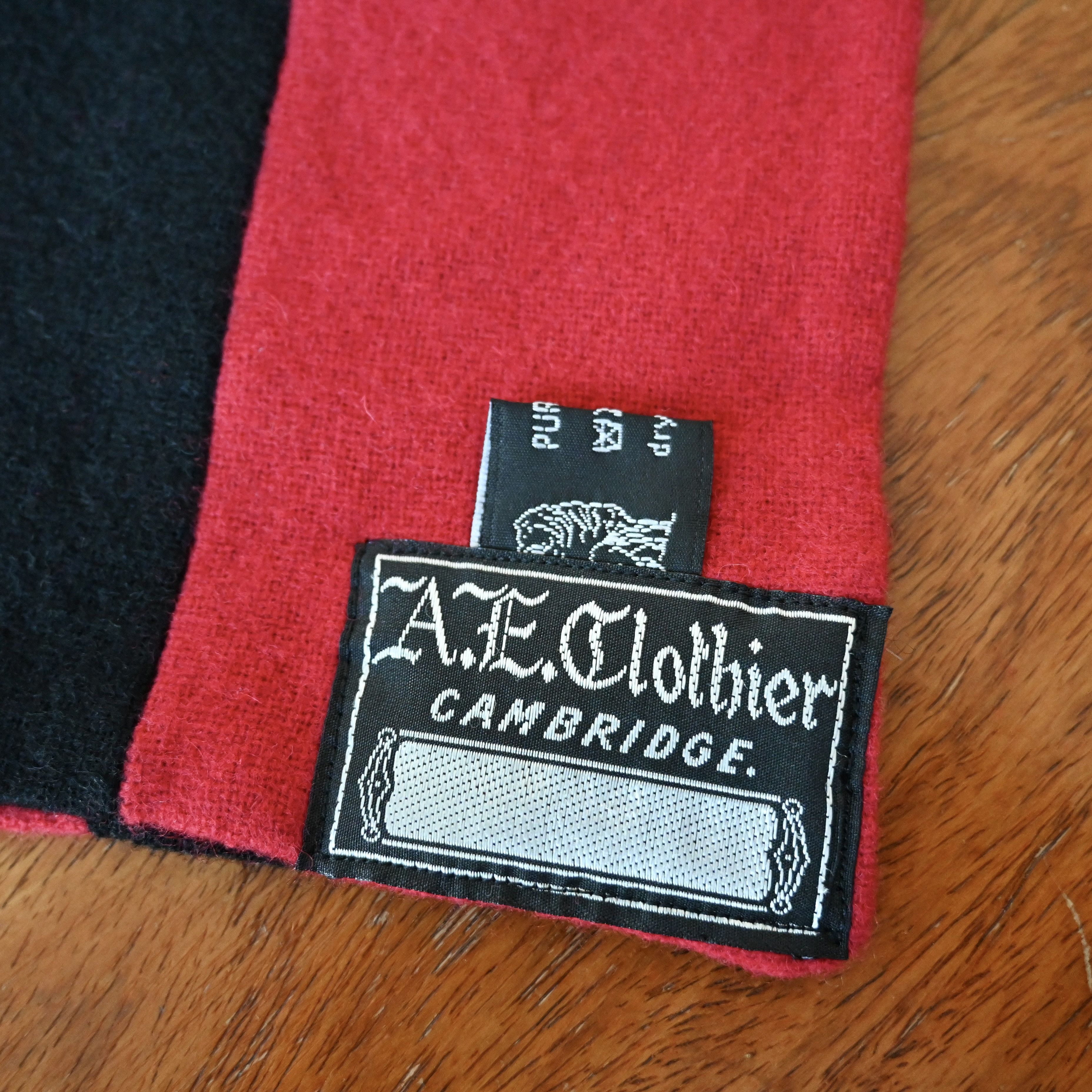 Other A.E.Clothier JESUS COLLEDGE CAMBRIDGE wool scarf, made in UK Size ONE SIZE - 11 Thumbnail