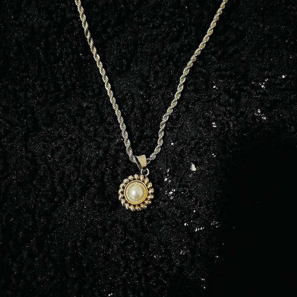 Designer Silver intertwine Rope Chain Necklace with Pearl Pendant Size ONE SIZE - 3 Thumbnail