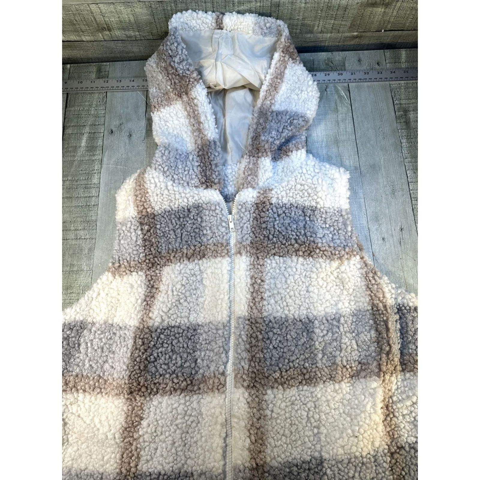 Shein SheIn Vest Women’s 1XL Beige Sherpa Style Sleeveless Fleece Casual Fall Winter Size L / US 10 / IT 46 - 2 Thumbnail