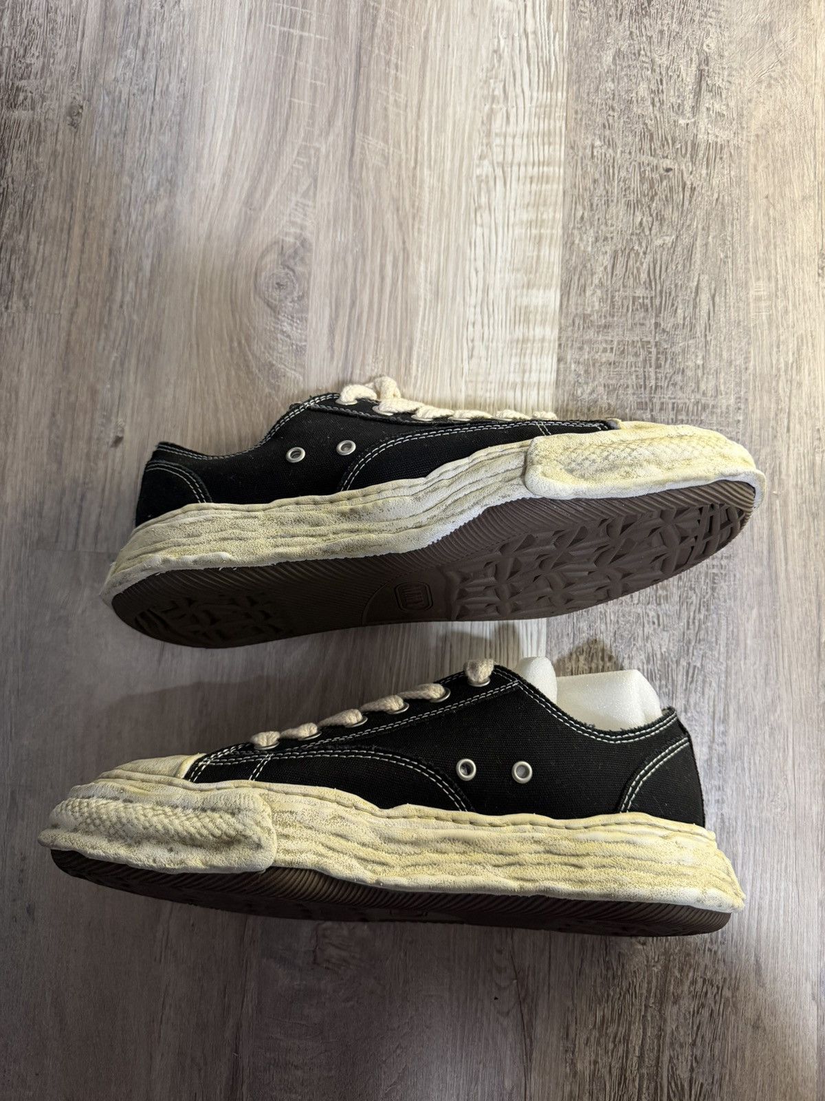 Maison MIHARA YASUHIRO Maison Mihara Yasuhiro Peterson23 OG Dyed Low-Top Sneakers Size US 11 / EU 44 - 1 Thumbnail