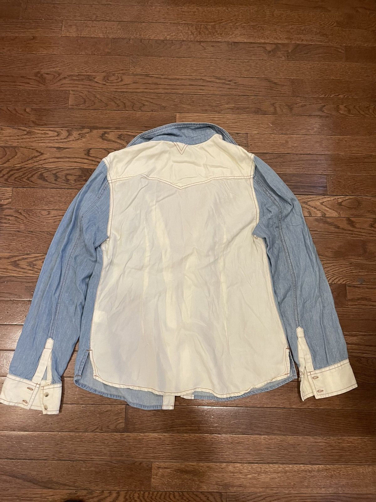 Jessica Simpson Jessica Simpson 2 tone denim button up shirt Size L / US 10 / IT 46 - 2 Thumbnail