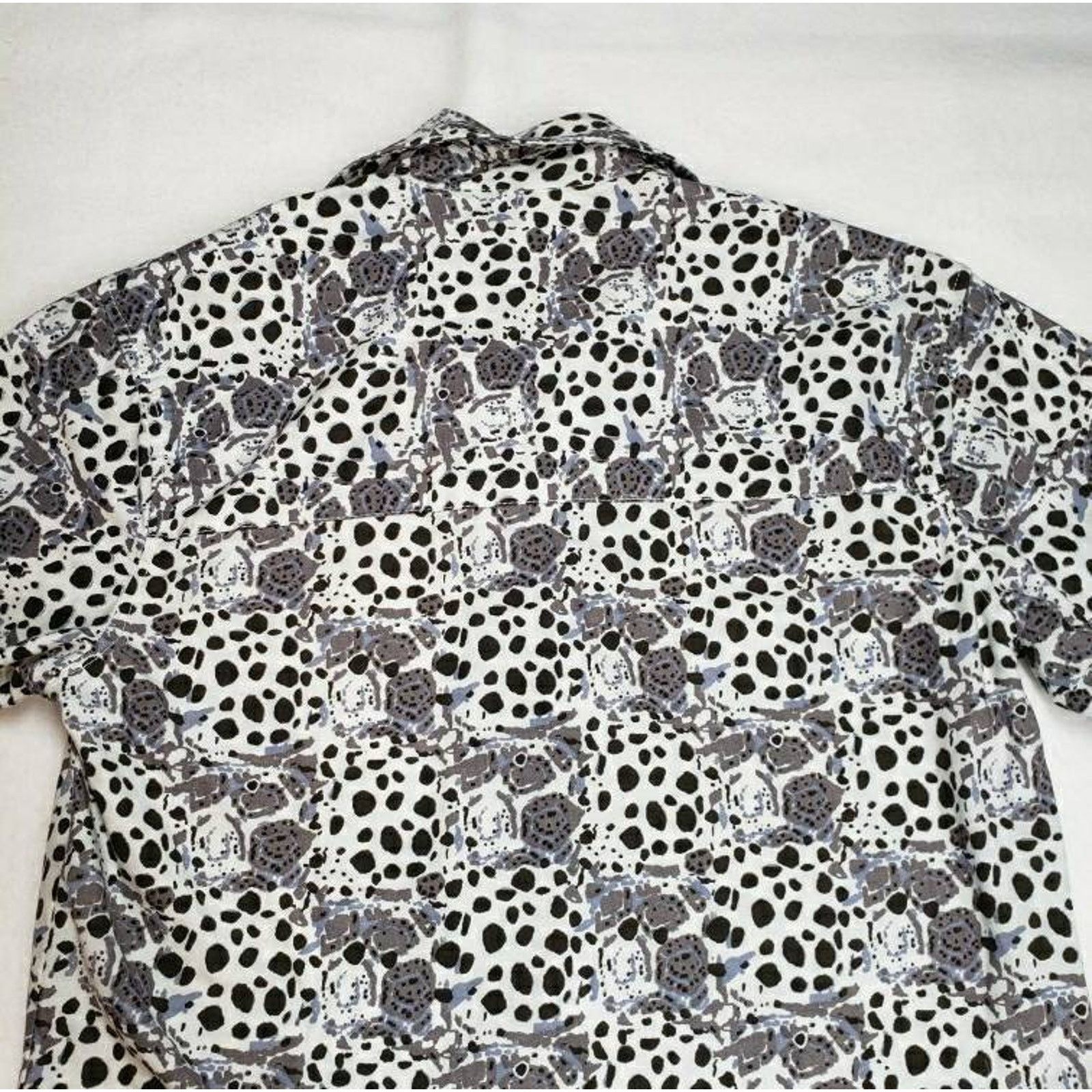 Other Animal Print Block Print Button Up Shirt Mens Small White Size US S / EU 44-46 / 1 - 17 Thumbnail