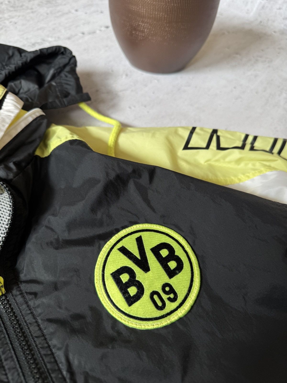 Japanese Brand × Nike × Vintage NIKE BORUSSIA DORTMUND VINTAGE BASIC LOGO BAGGY LIGHT JACKET Size US L / EU 52-54 / 3 - 7 Thumbnail