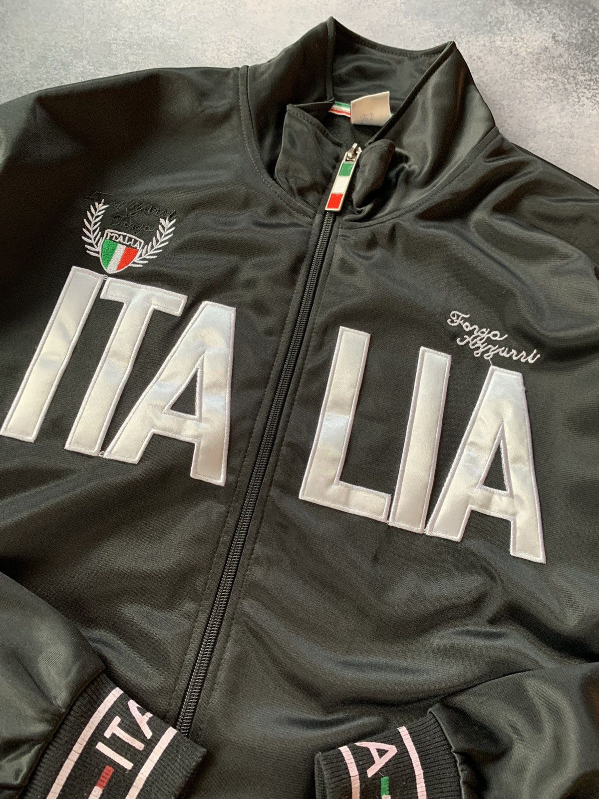 Vintage Vintage Italia Track Zip Up Sweatshirt Y2K Size US L / EU 52-54 / 3 - 9 Thumbnail