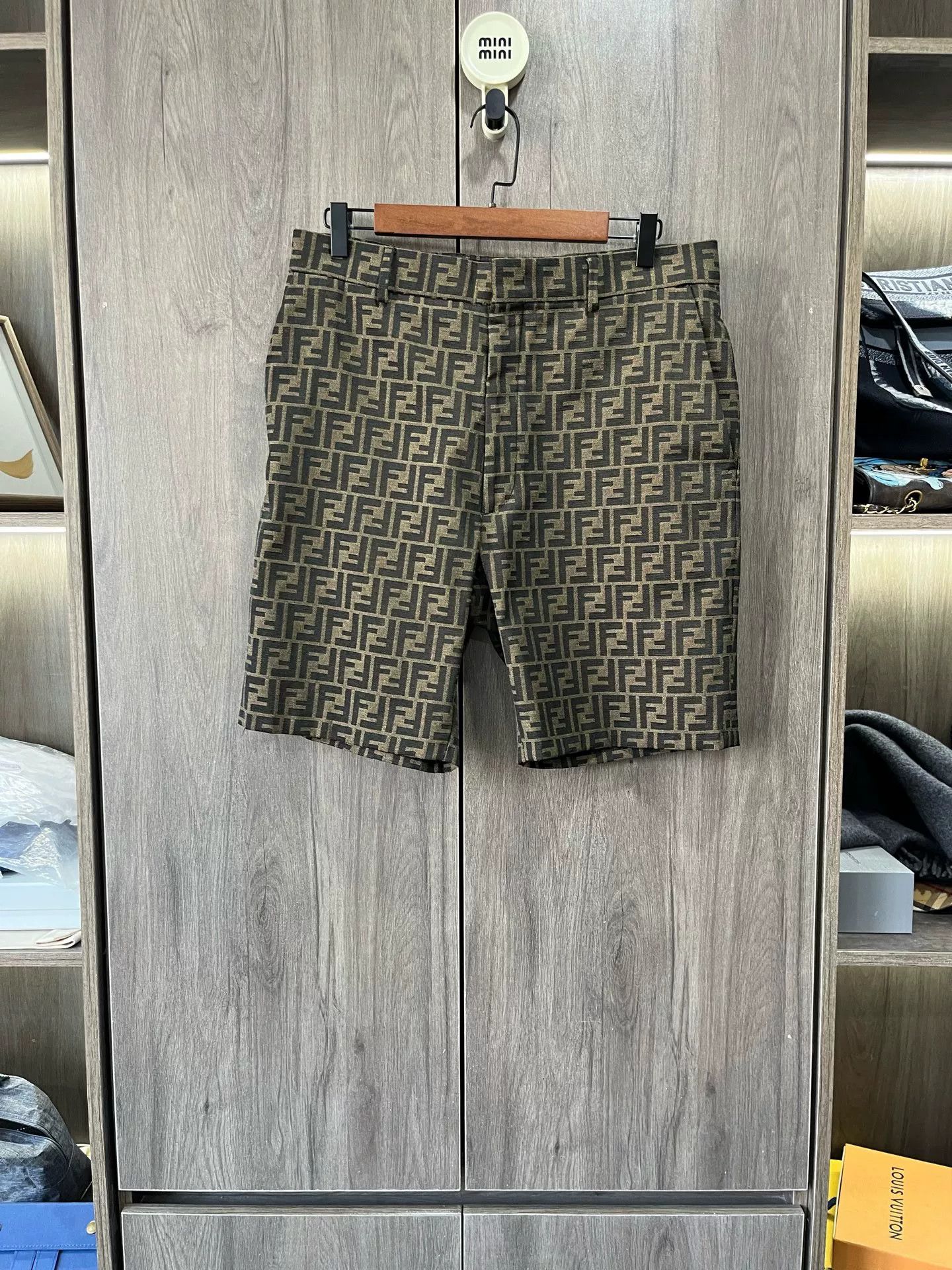 Fendi Fendi All-Over Print Shorts Size 48 Size US 32 / EU 48 - 1 Thumbnail