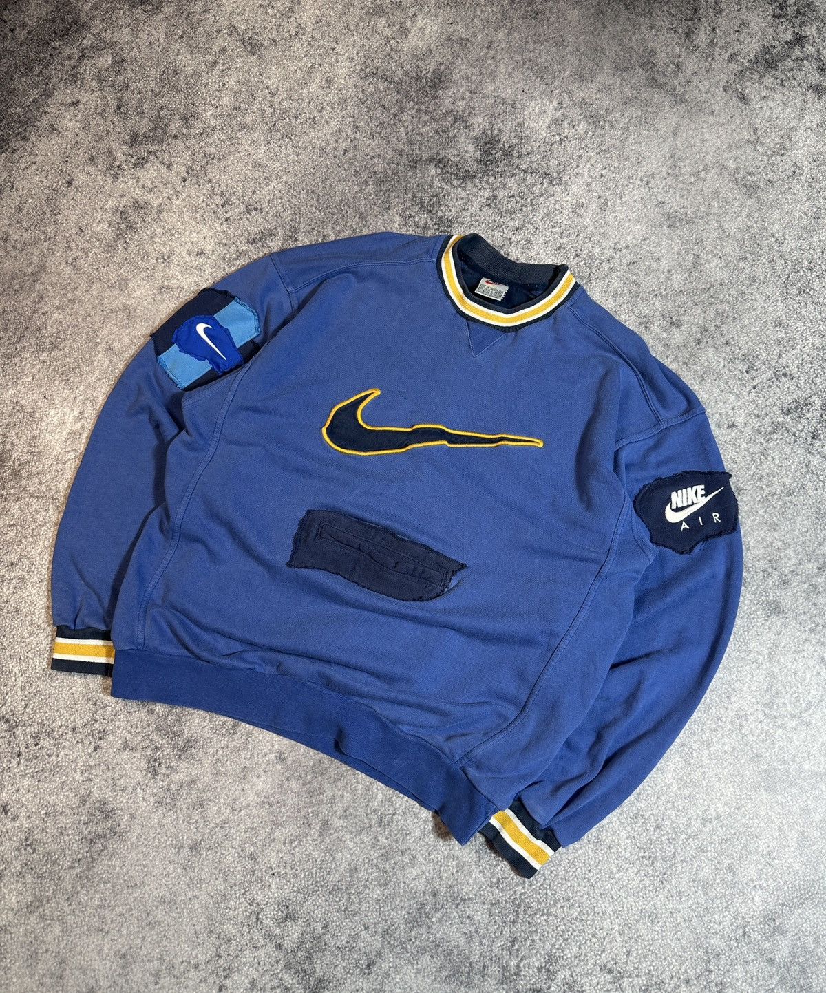 Nike Vintage Custom Nike Big Swoosh Sweatshirt Streetwear USA M Size US M / EU 48-50 / 2 - 1 Thumbnail