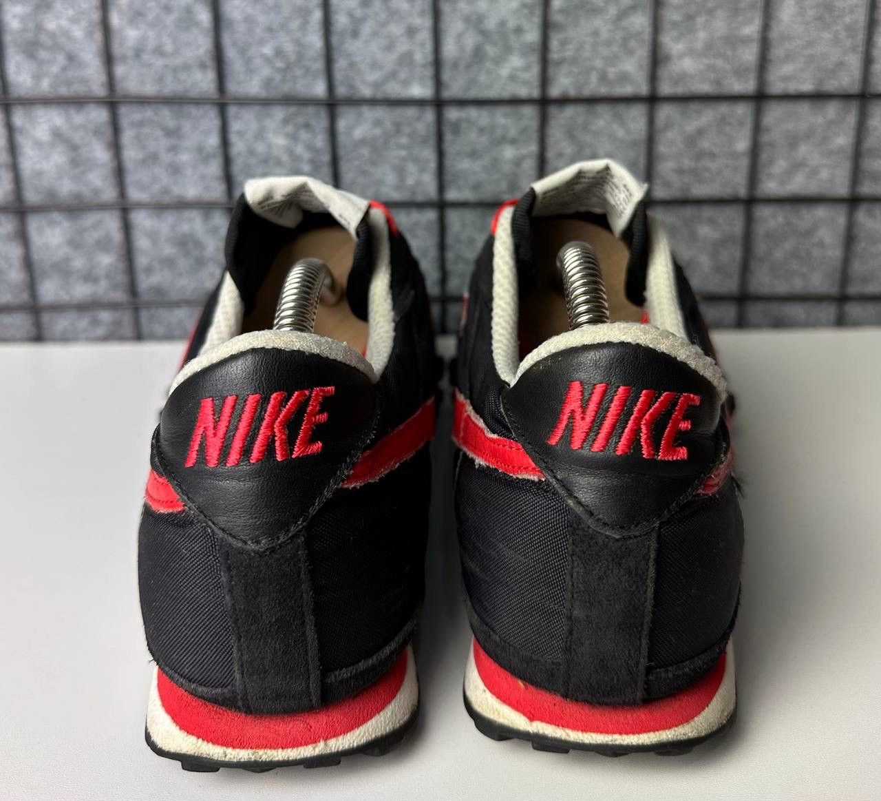 Nike Nike waffle race 2 sneakers size 8.5 us Size US 9 / EU 42 - 6 Thumbnail