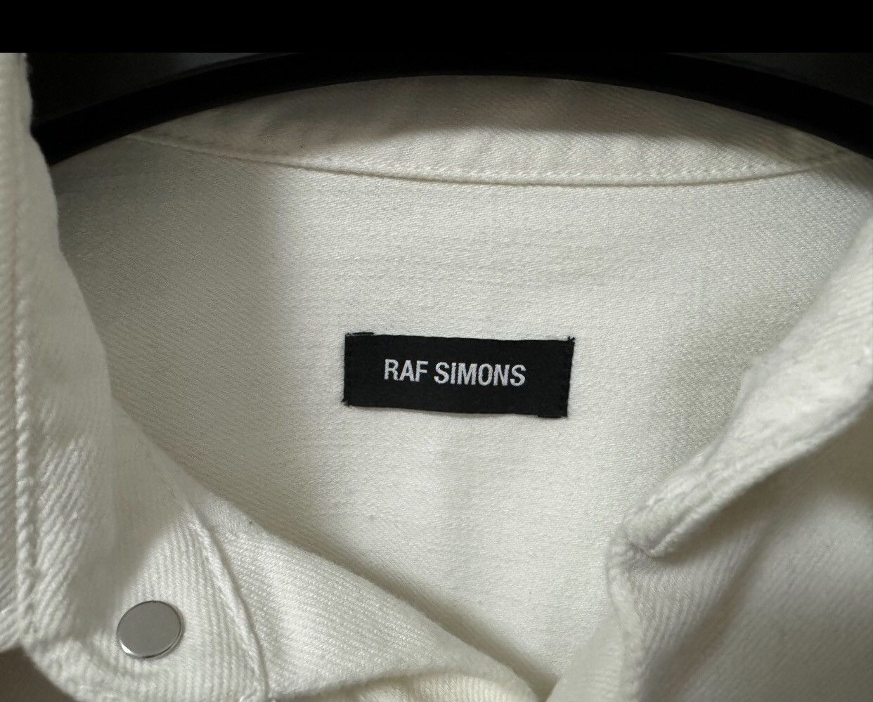 Raf Simons Raf Simons 19ss White Man Looks Like Leather Brand Shirt Size US S / EU 44-46 / 1 - 3 Thumbnail