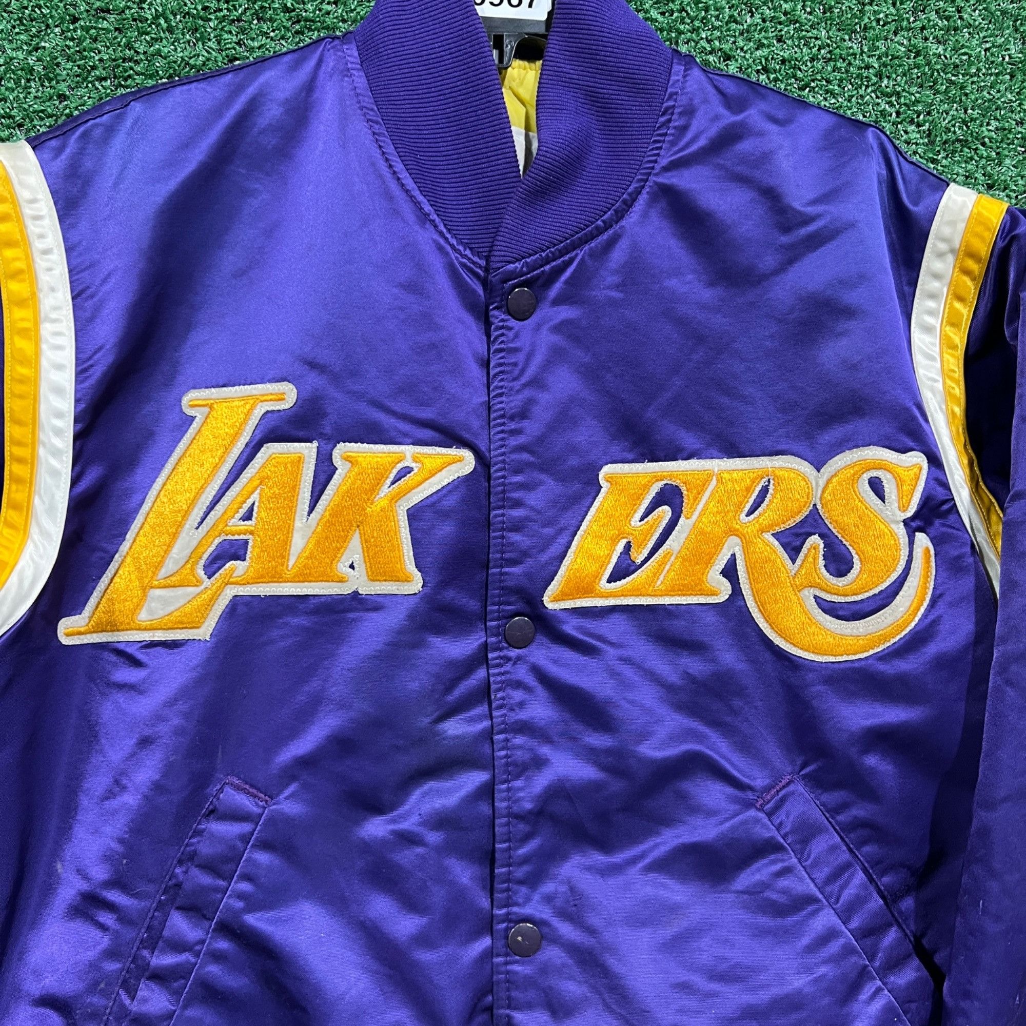 Vintage vintage lakers basketball starter jacket size medium Size US M / EU 48-50 / 2 - 4 Thumbnail