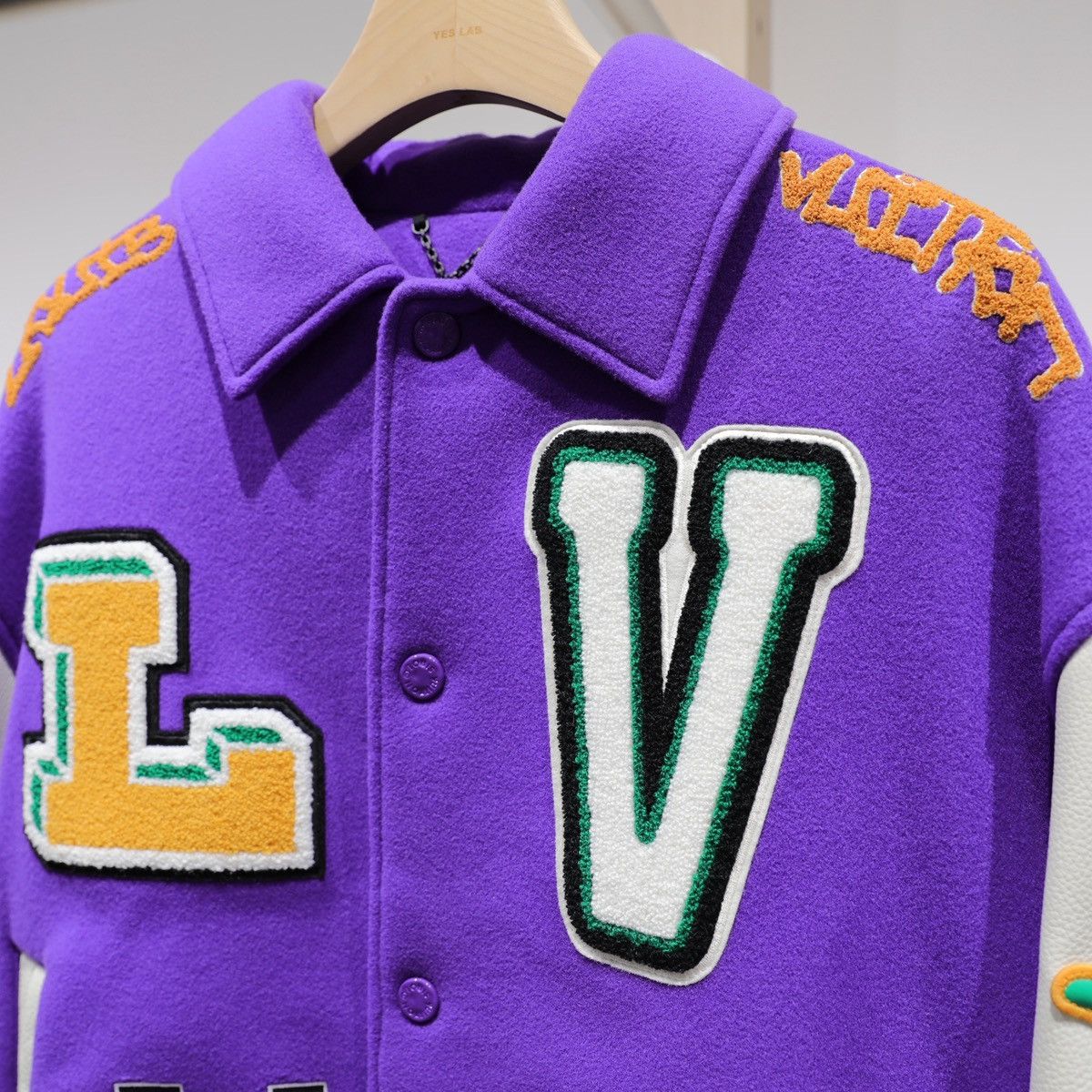 Louis Vuitton Louis Vuitton 2022 Patches Varsity Varsity Jacket 54（XL） Size US XL / EU 56 / 4 - 3 Thumbnail