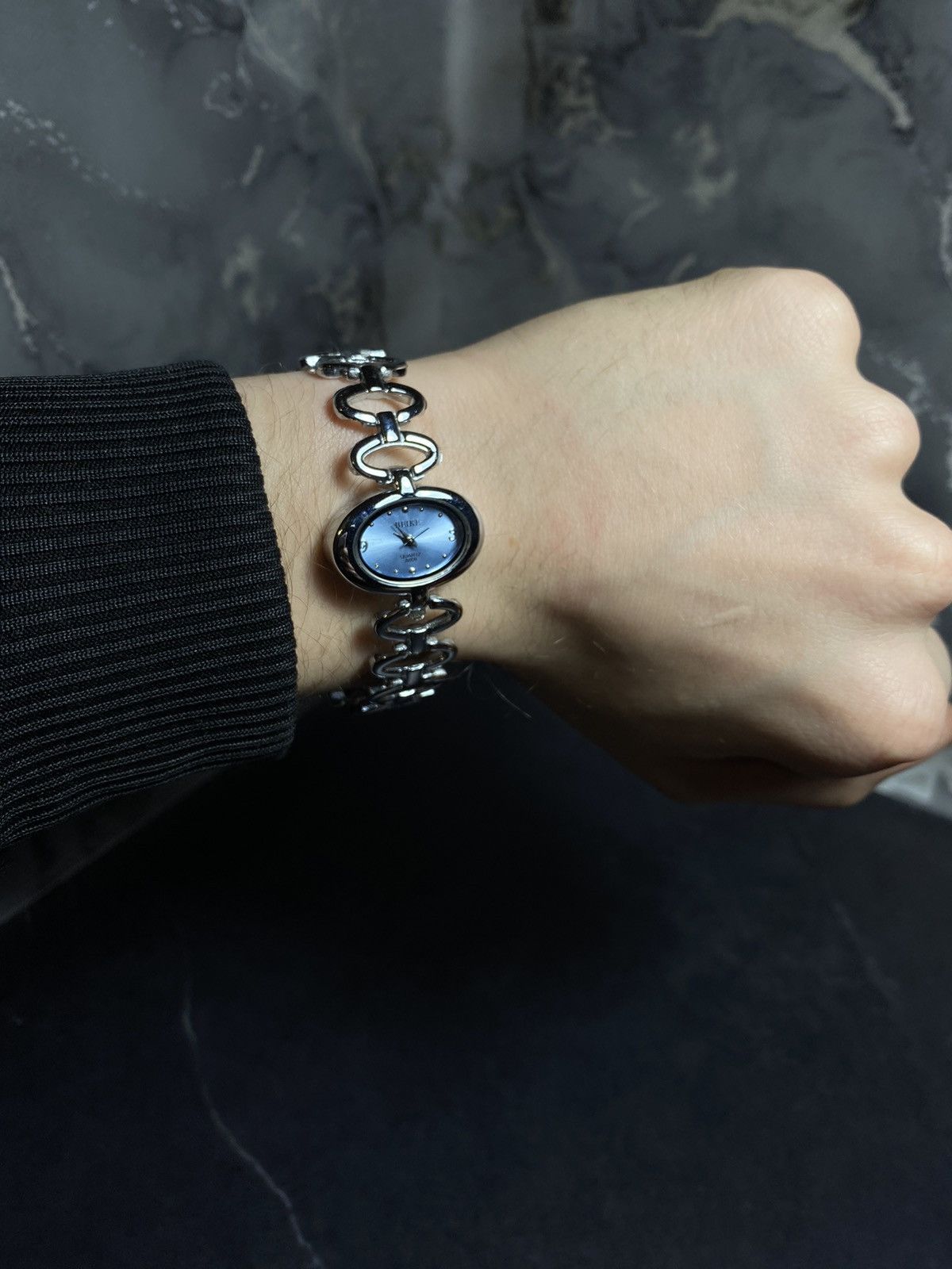 Jewelry Vintage Stainless Steel Quartz Watch | Timeless Design Size ONE SIZE - 4 Thumbnail