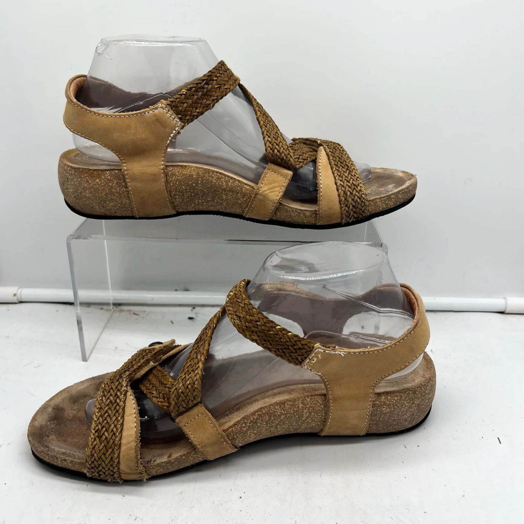 Taos Taos Sandals Womens Slingback Beige Leather Trulie Wedge Comfort Ankle Strap US 10-10.5 41 Beige Womens Size US 10 / IT 40 - 2 Thumbnail