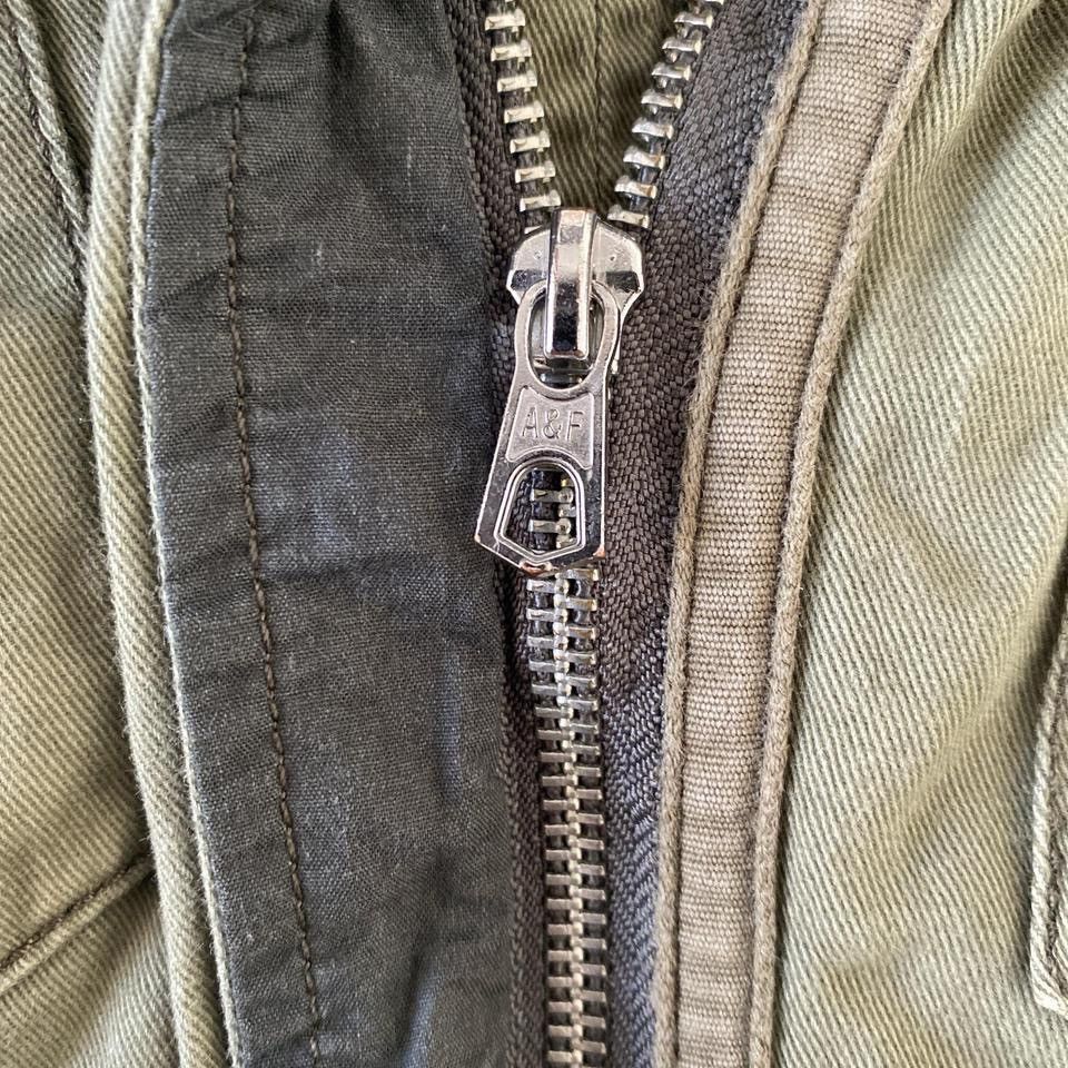 Abercrombie & Fitch Abercrombie & Fitch Women’s Olive Green Military Zipup Sz S Size S / US 4 / IT 40 - 4 Thumbnail