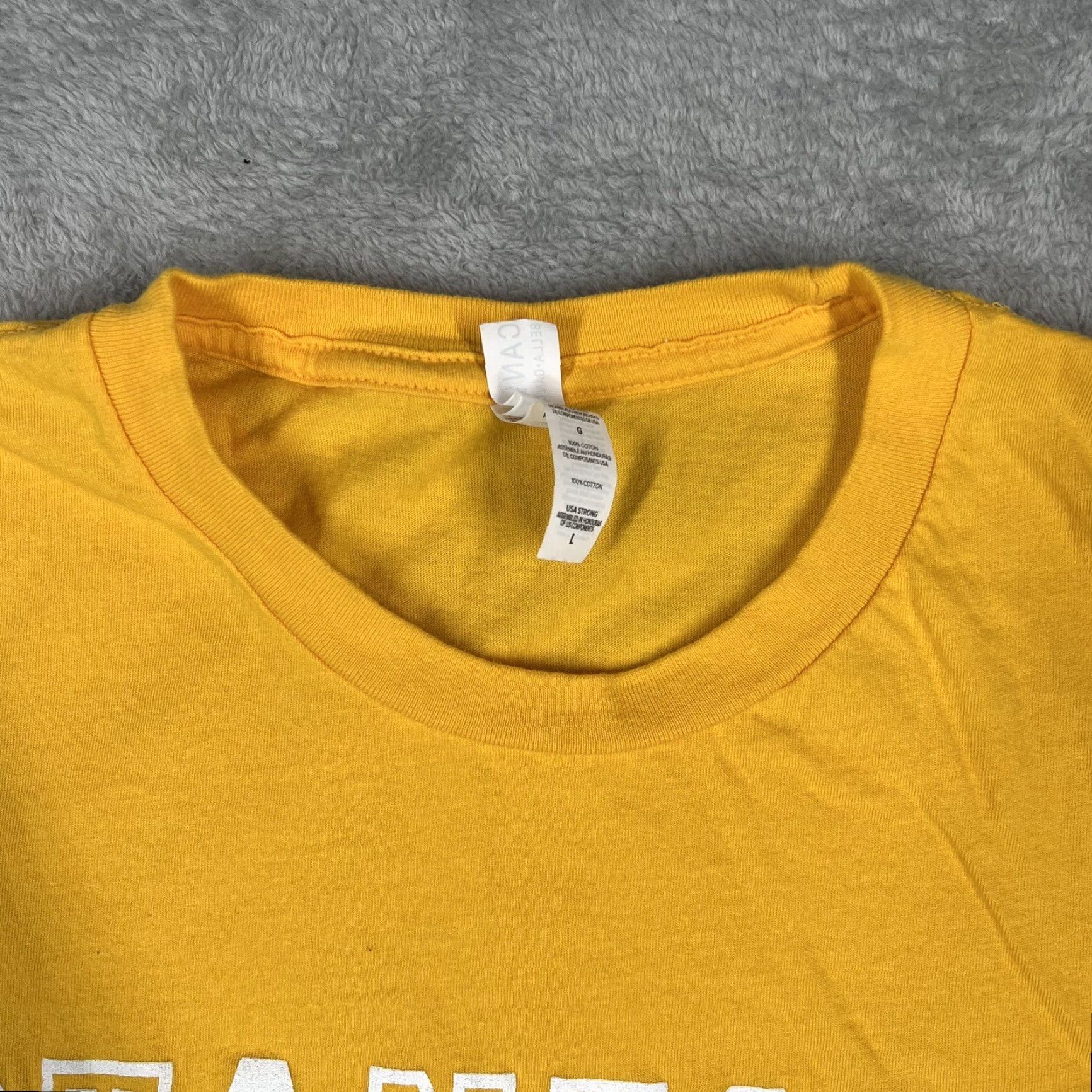 Vintage Stanford Cardinal Welcome To The Neighborhood Unisex Shirt Large Yellow Size US L / EU 52-54 / 3 - 6 Thumbnail