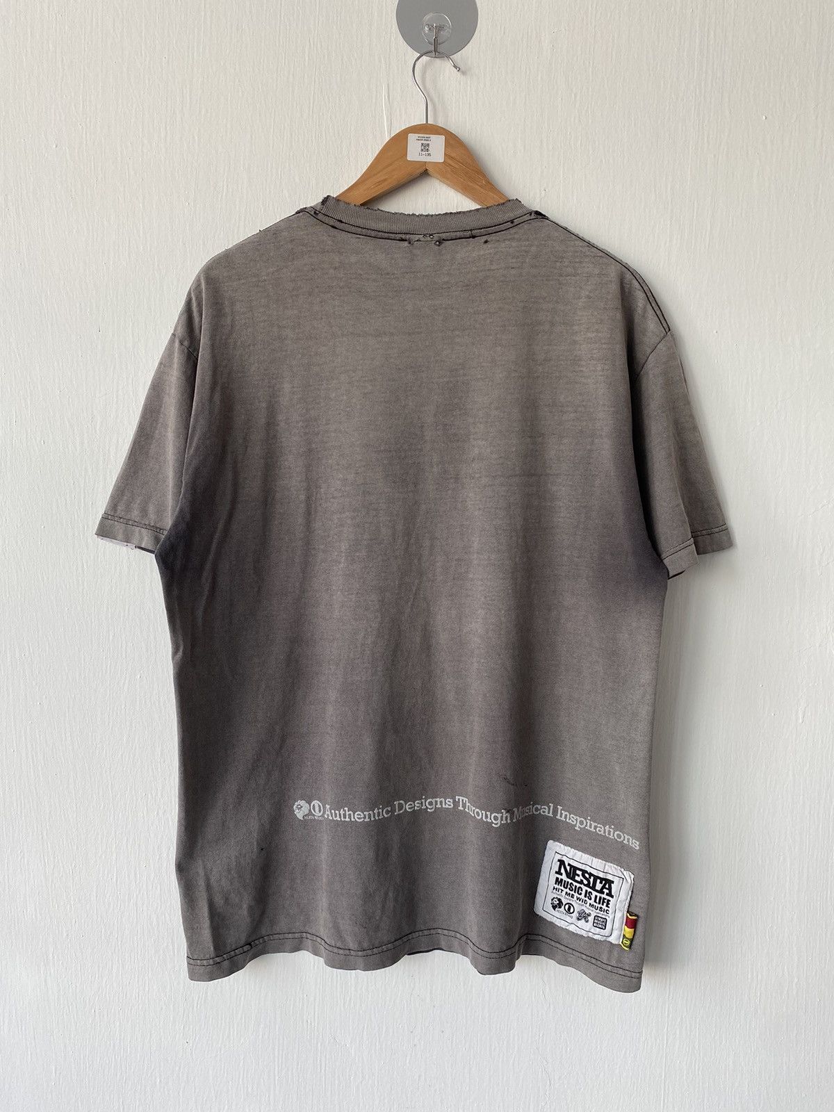 Vintage Vintage Nesta T-shirt Size US L / EU 52-54 / 3 - 11 Thumbnail