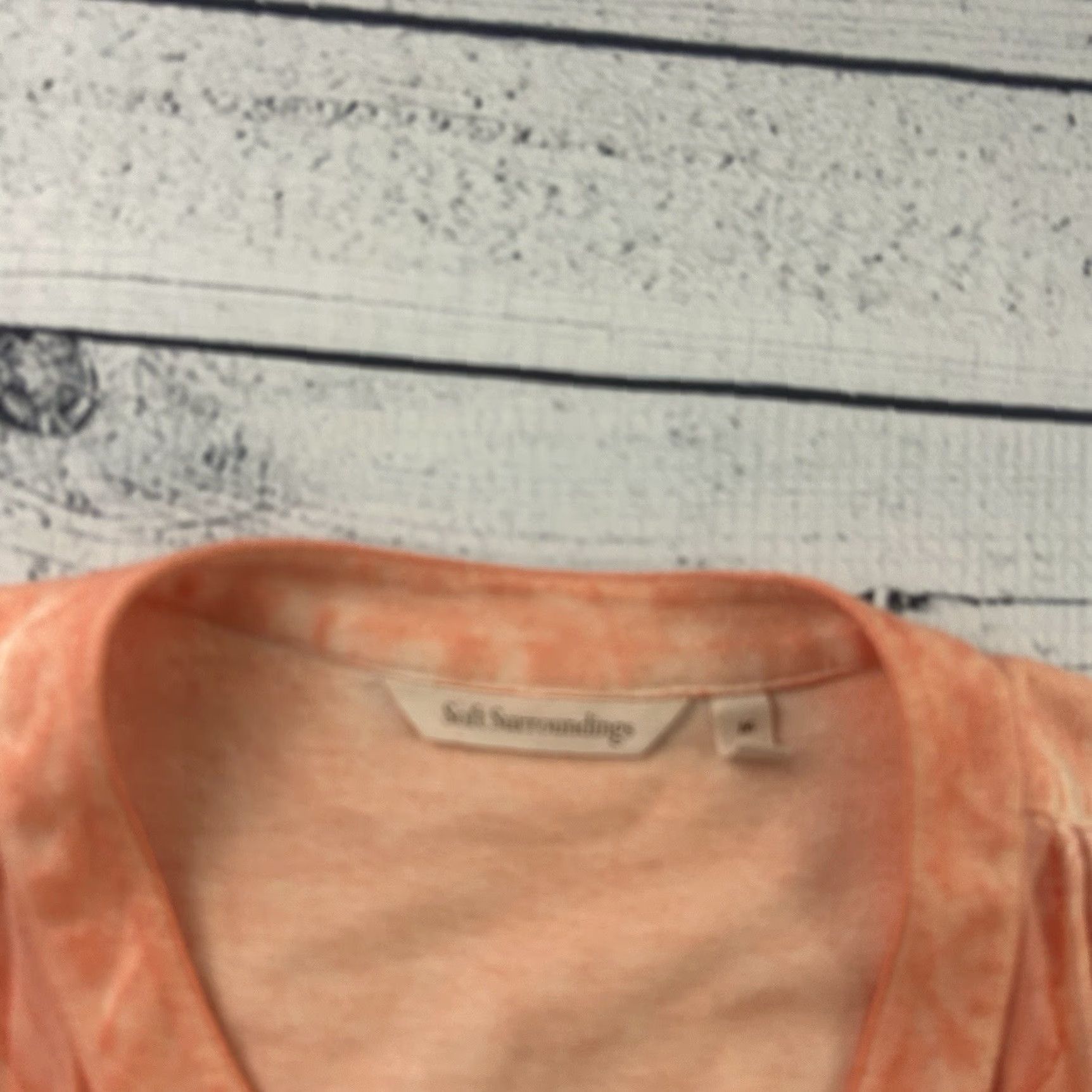 Soft Surroundings Soft Surroundings Shirt Women's Medium Orange Button-Up Long Sleeve Watercolor Family? Size M / US 6-8 / IT 42-44 - 2 Thumbnail