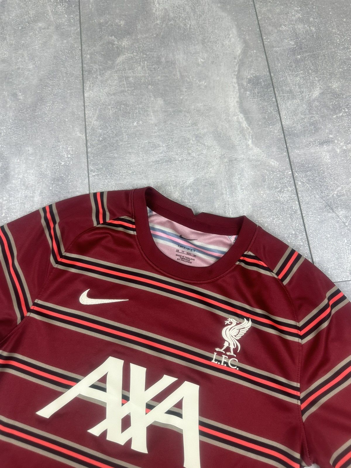 Nike Nike Liverpool 2021/22 Pre-Match Training Soccer Jersey Size US XS / EU 42 / 0 - 8 Thumbnail