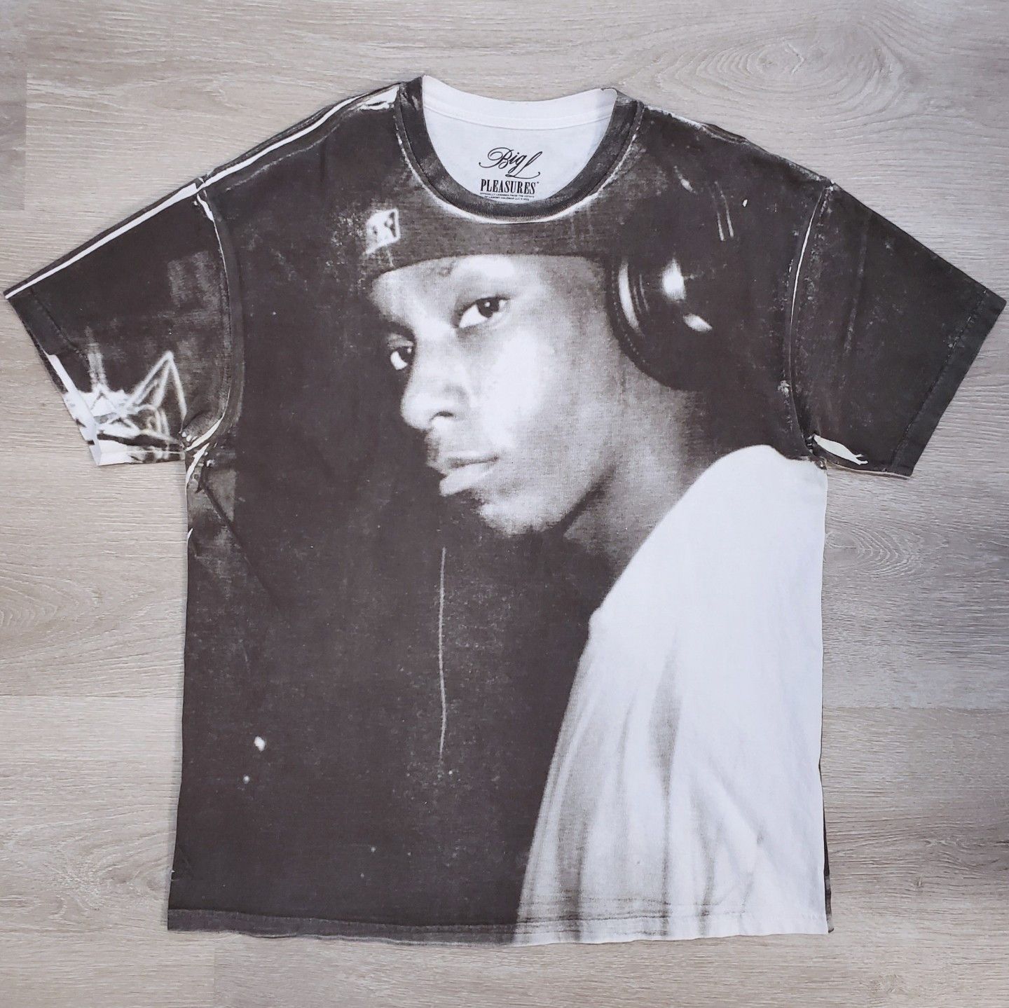 Pleasures × Rap Tees Pleasures x Big L 'Studio' T-Shirt AOP Rap Tee Pre-Owned EUC Size US XL / EU 56 / 4 - 3 Thumbnail