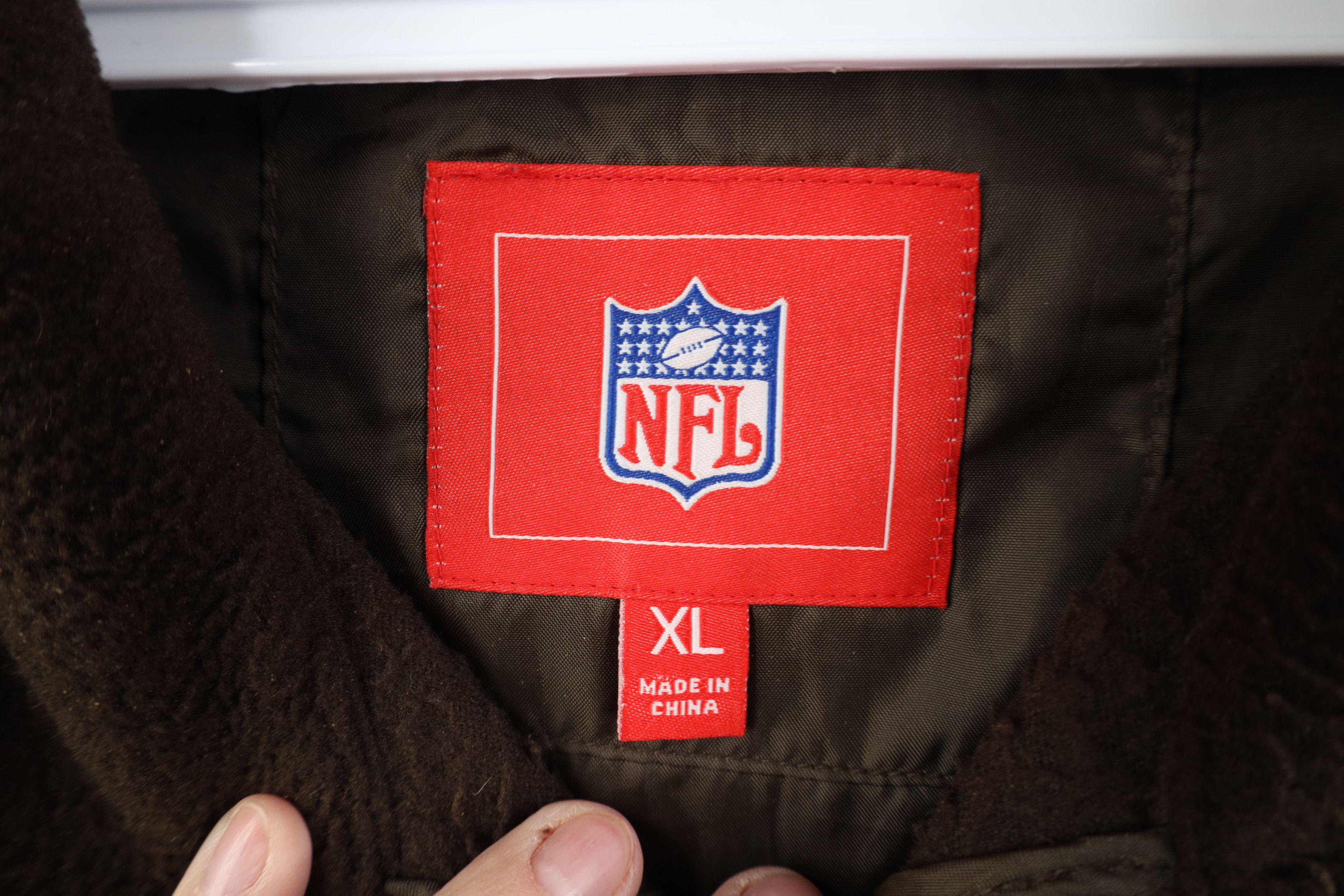 Vintage Vintage NFL Browns Football Fleece Vest Jacket Brown Size US XL / EU 56 / 4 - 7 Thumbnail