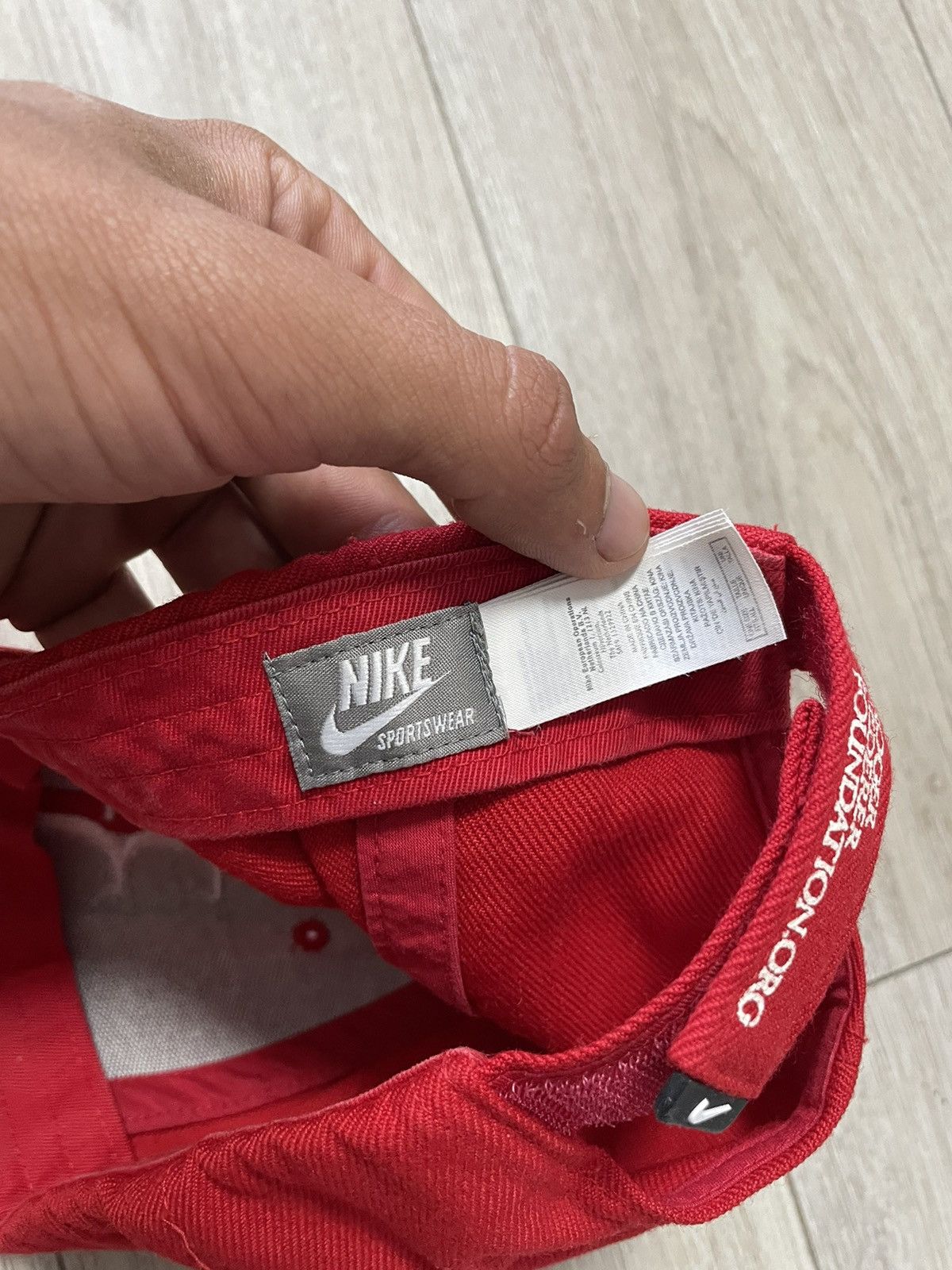 Nike Vintage Nike Roger Federer Cap Hat Tennis Red Size ONE SIZE - 8 Thumbnail