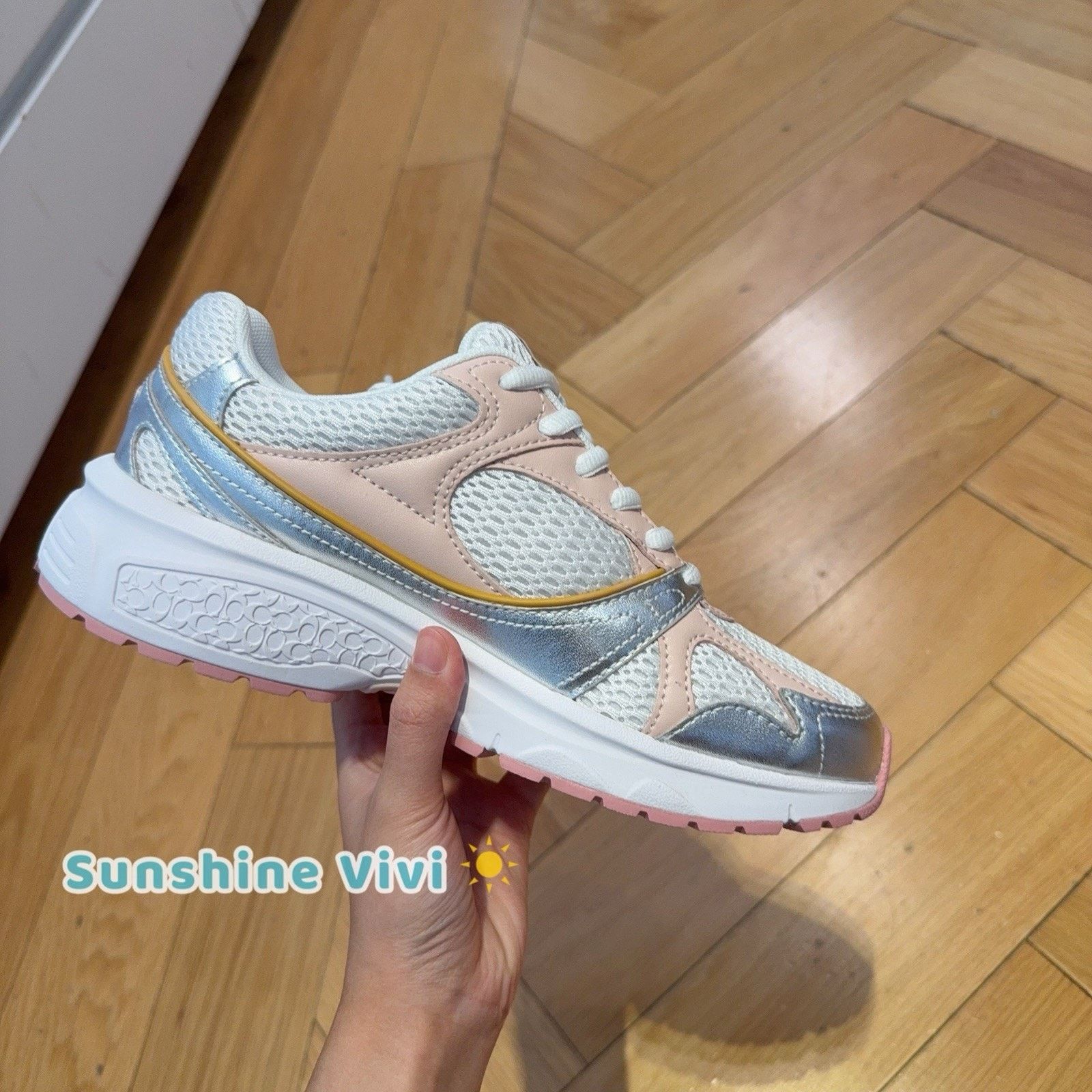 Coach NEW Coach woman's Sport Sneaker Blush CAS53 US 8 Size US 8 / IT 38 - 5 Thumbnail
