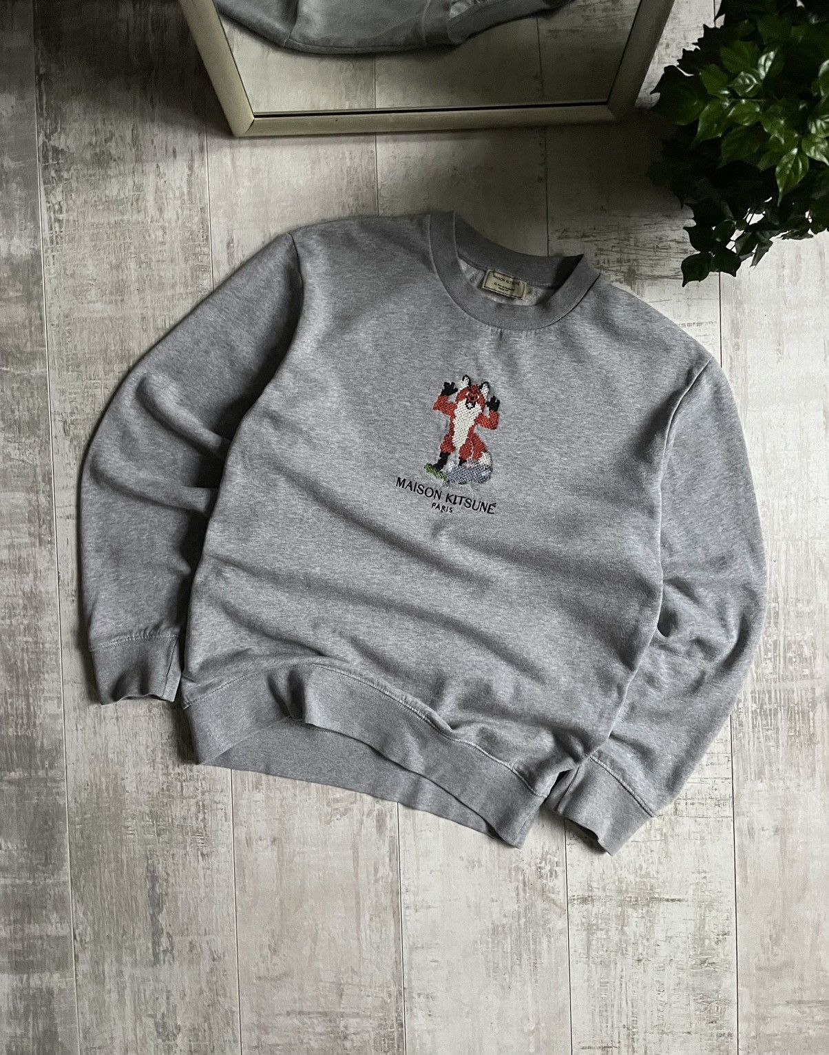 Maison kitsune pixel fox sweatshirt hotsell