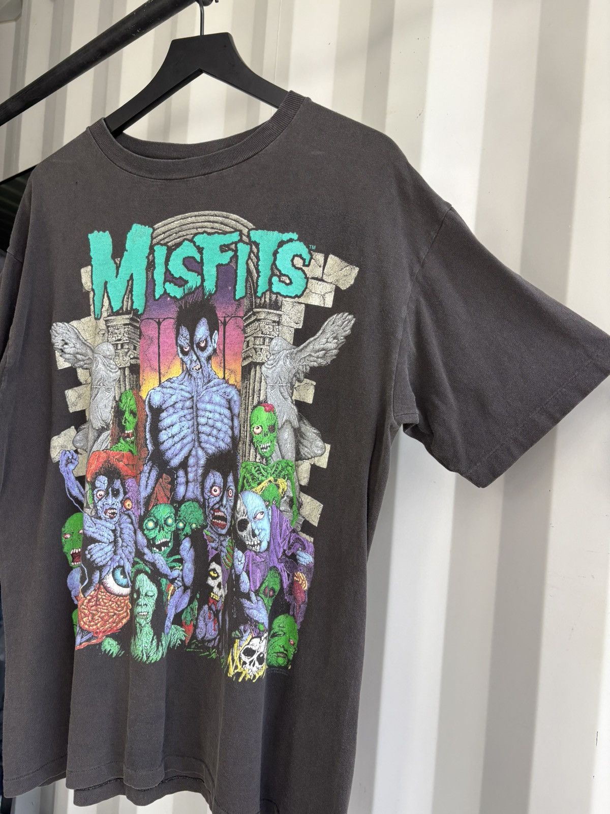 Band Tees Thrashed Misfits Sun Faded Distressed Shirt GRUNGE Band Size US XL / EU 56 / 4 - 2 Thumbnail