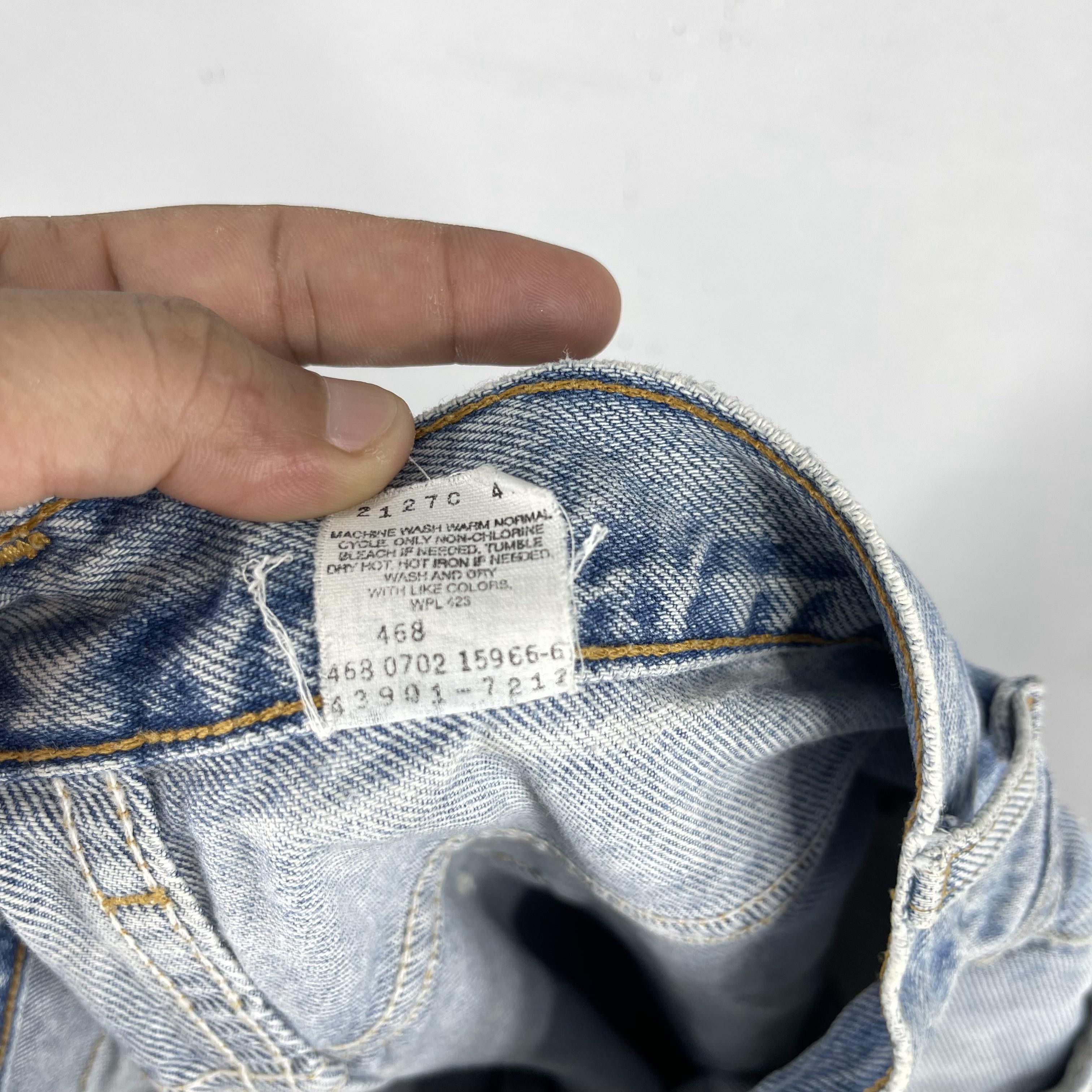 Levi's × Vintage Size 31 Vintage Levis 559 Distressed Light Wash Jeans Size US 31 - 6 Thumbnail