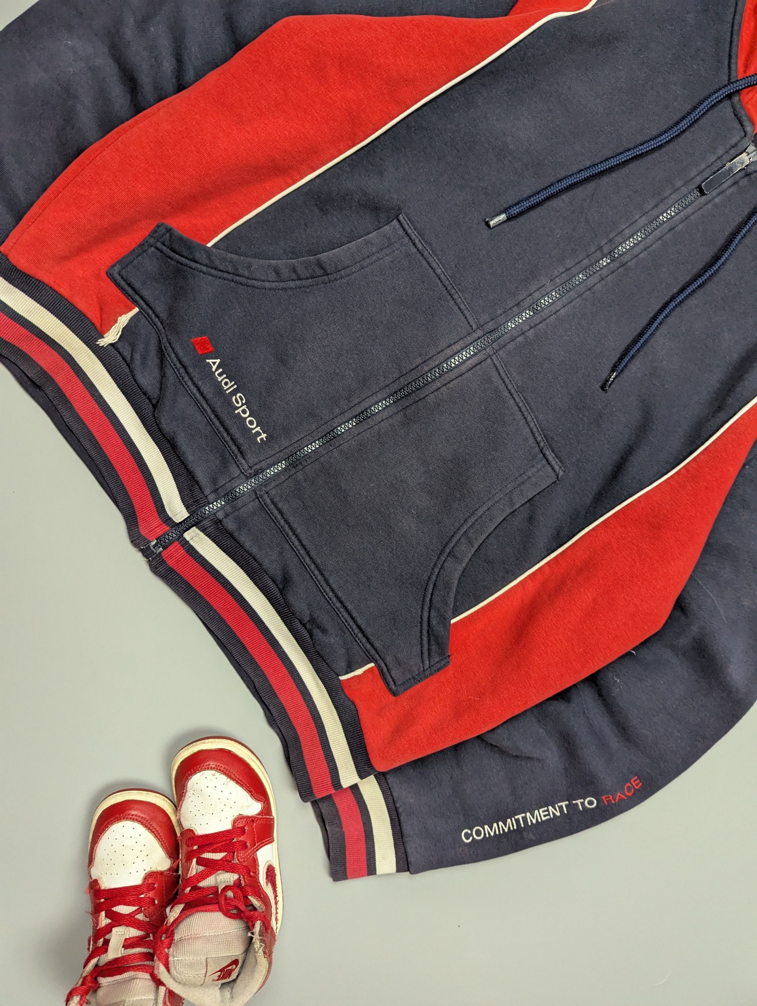 Audi AUDI Sport Vintage Men's Insulated Full Zip Hoodie Size US M / EU 48-50 / 2 - 4 Thumbnail