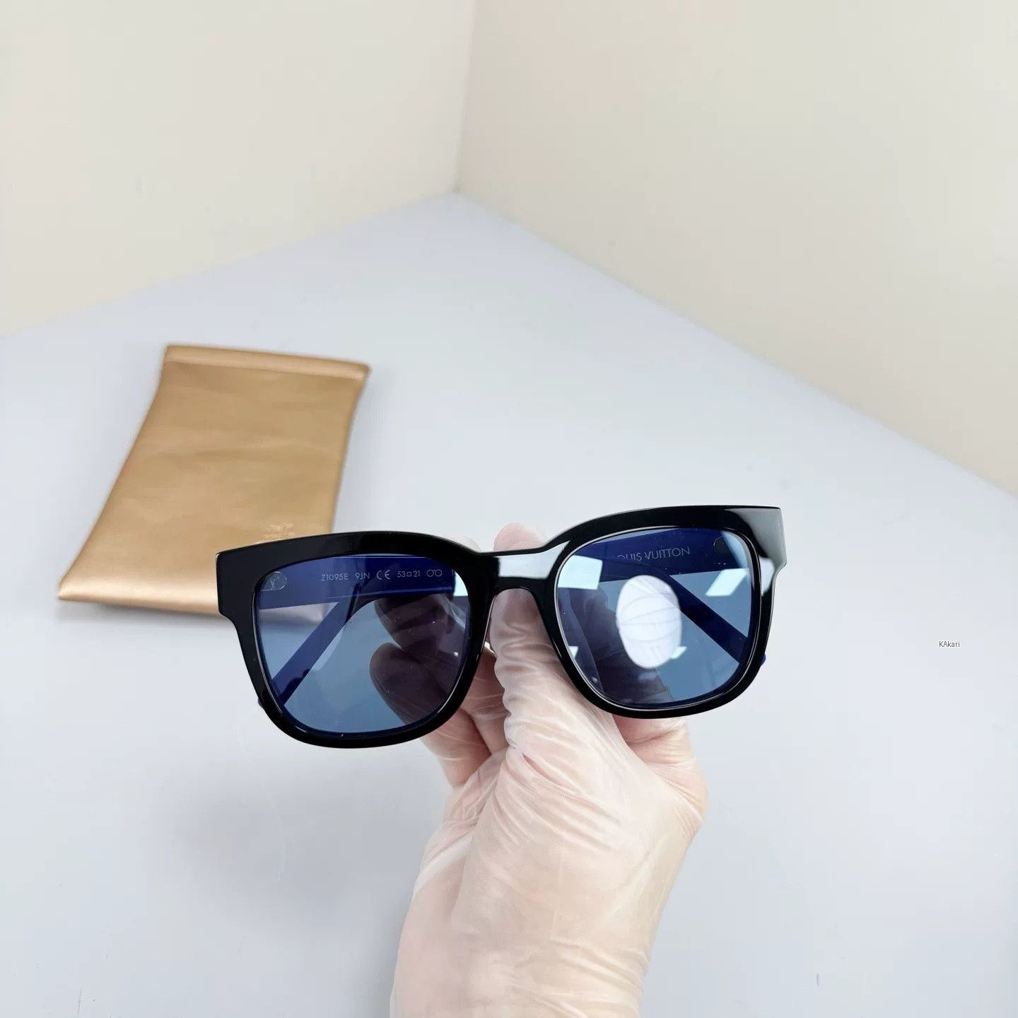 Louis Vuitton Louis Vuitton Outerspace Sunglasses Size ONE SIZE - 2 Thumbnail