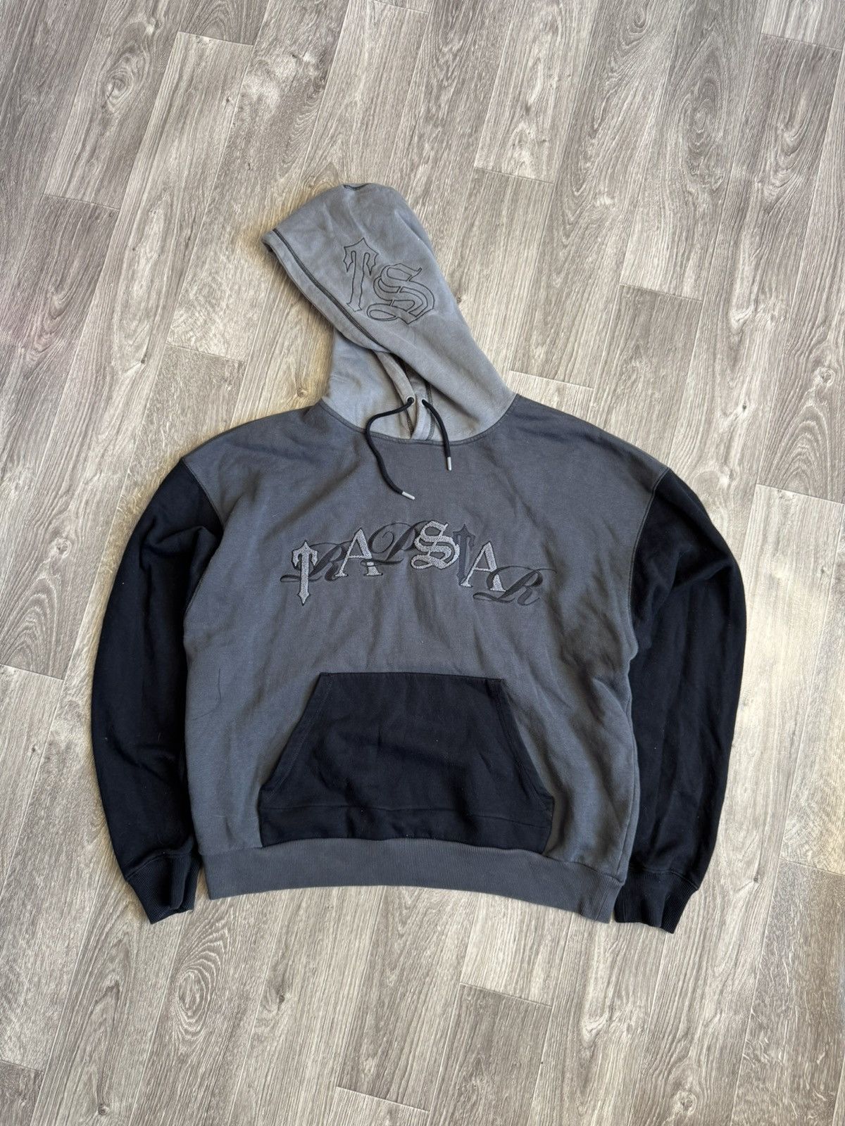 Trapstar London ! Authentic TrapStar Script Men’s Tracksuit XXL Size Size US XXL / EU 58 / 5 - 5 Thumbnail