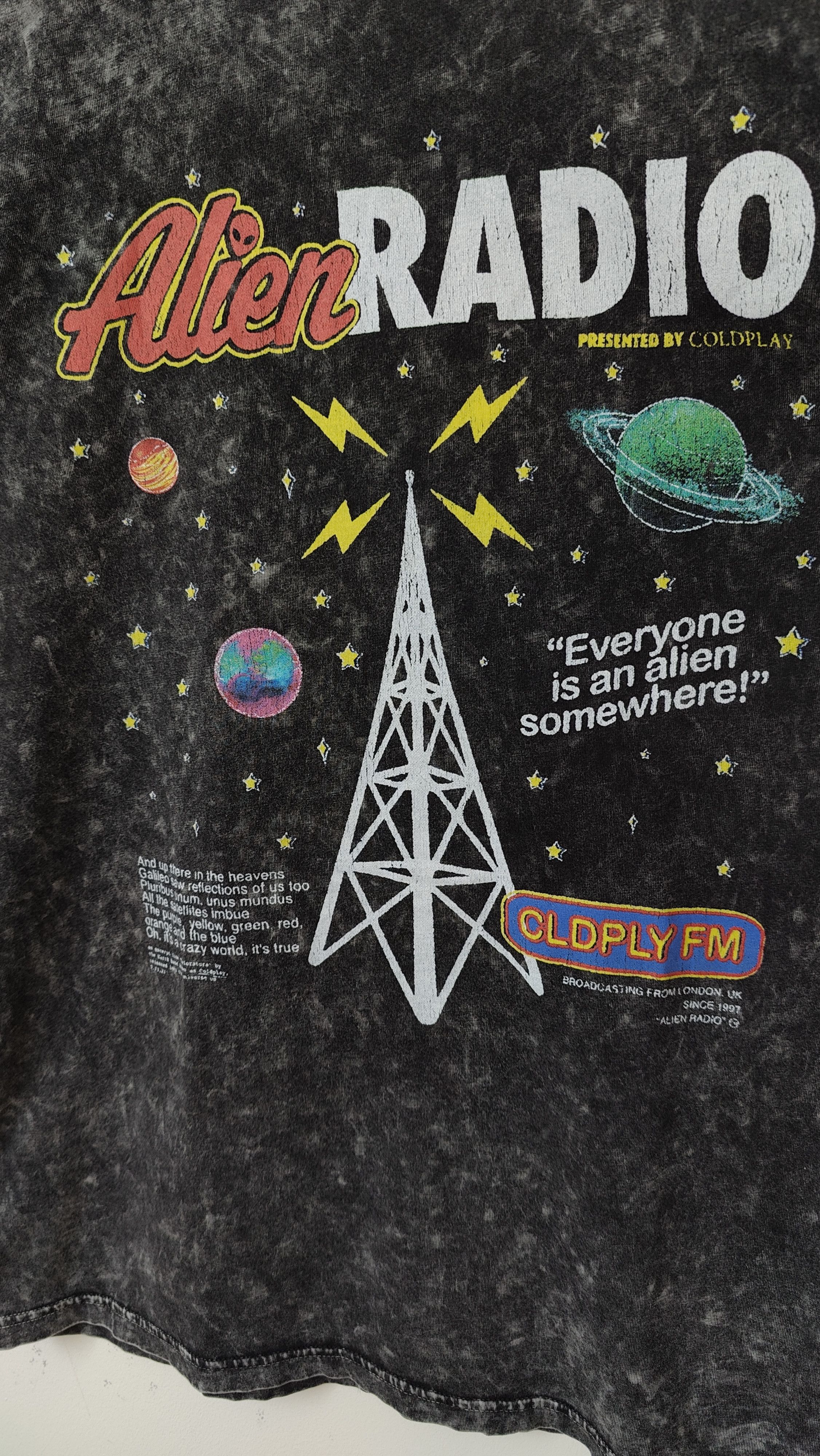 Band Tees Coldplay Alien Radio Music of the Spheres Tshirt Size US M / EU 48-50 / 2 - 3 Thumbnail