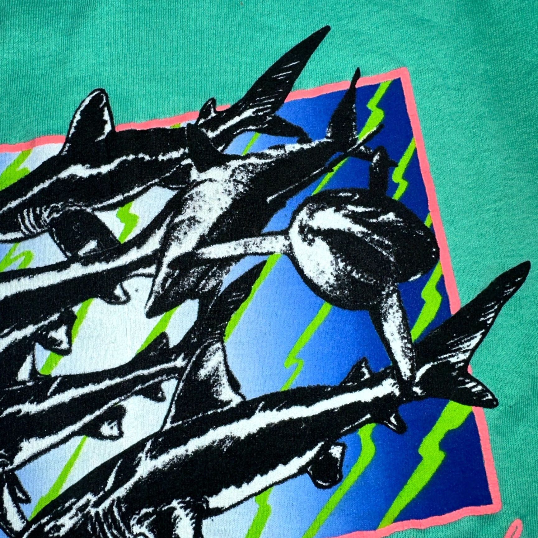 Vintage SHARKS Great White 80s VTG T Shirt Single Stitch Which Way Beach Funny Art Graph Shirt Men L Green Vintage 80s Size US L / EU 52-54 / 3 - 4 Thumbnail