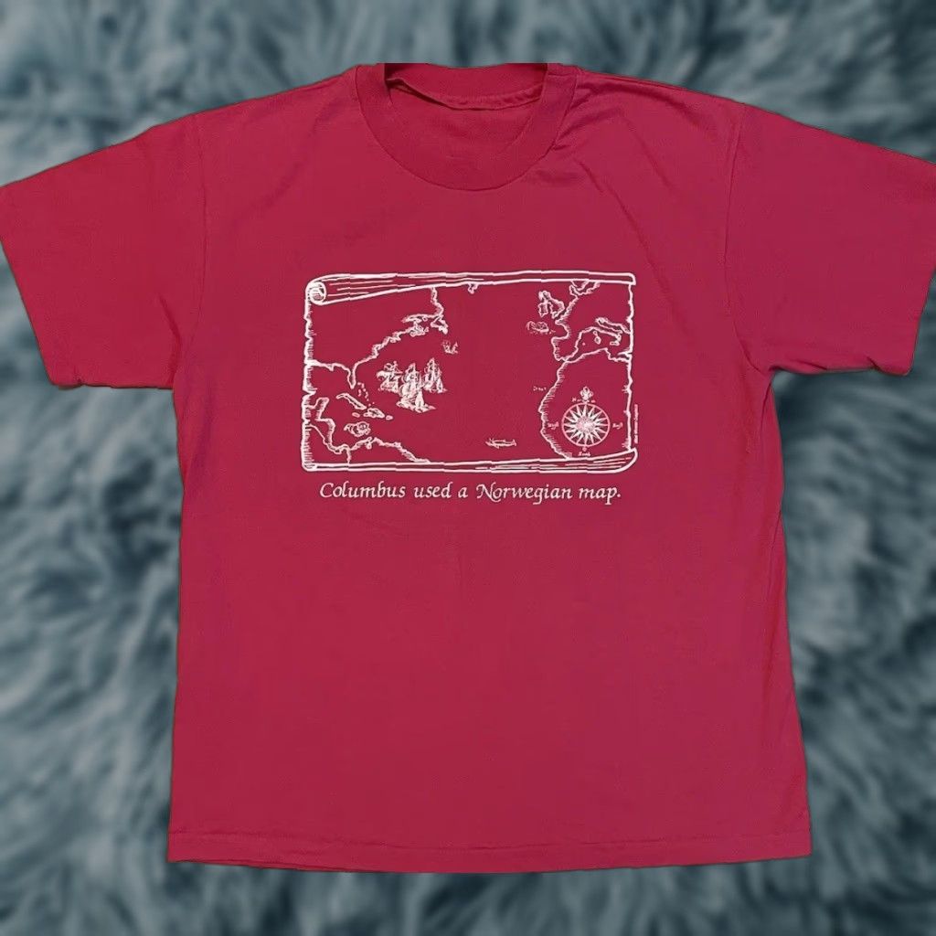 Vintage VINTAGE Columbus Used A Norwegian Map Shirt M History Sailing Funny Grunge 90s Clothing Mens Pink Short Sleeve T-Shirt Size US M / EU 48-50 / 2 - 1 Thumbnail