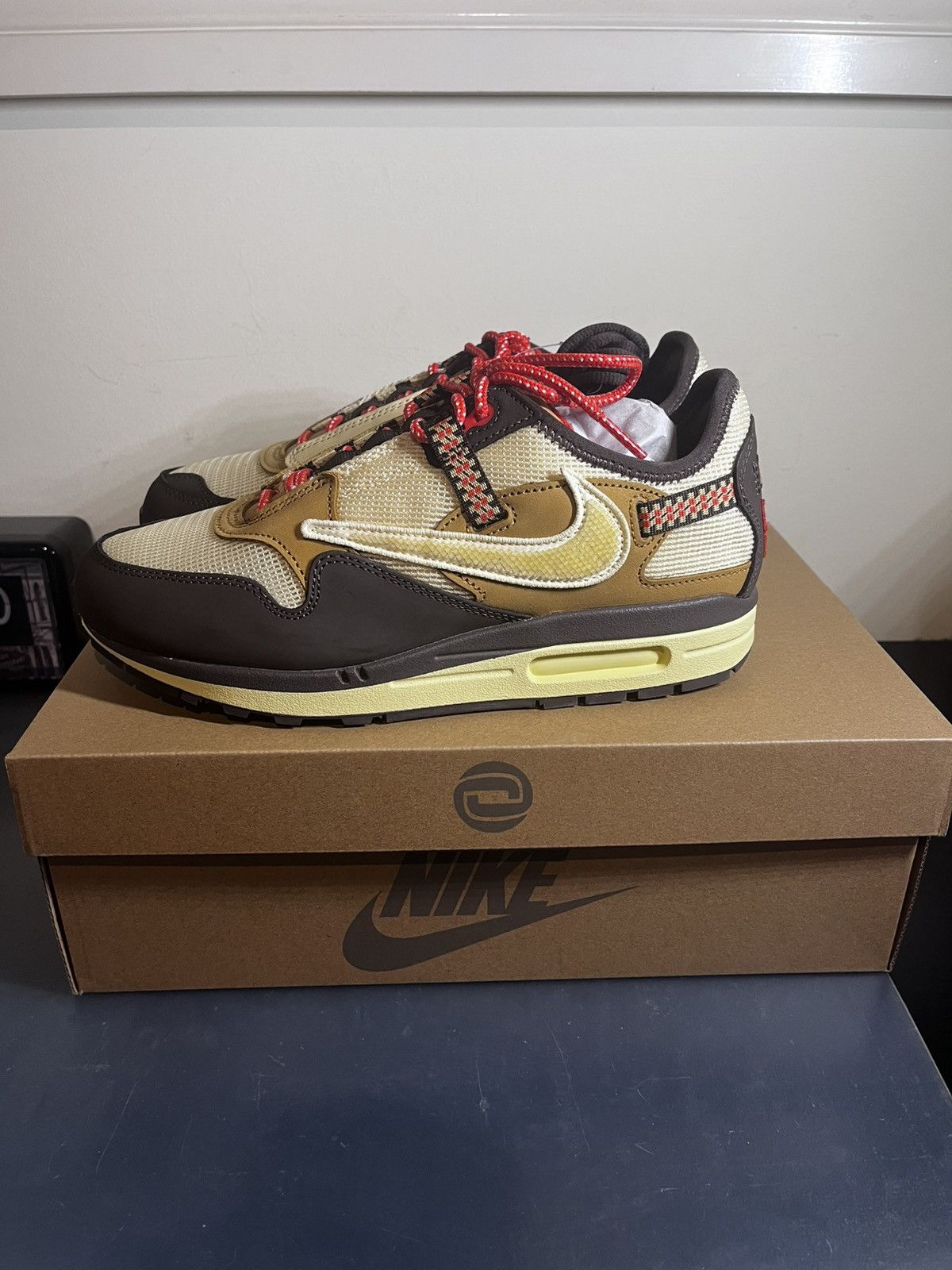 Nike × Travis Scott Nike Air Max 1 Travis Scott Cactus Jack Baroque Brown Size US 8 / EU 41 - 3 Thumbnail