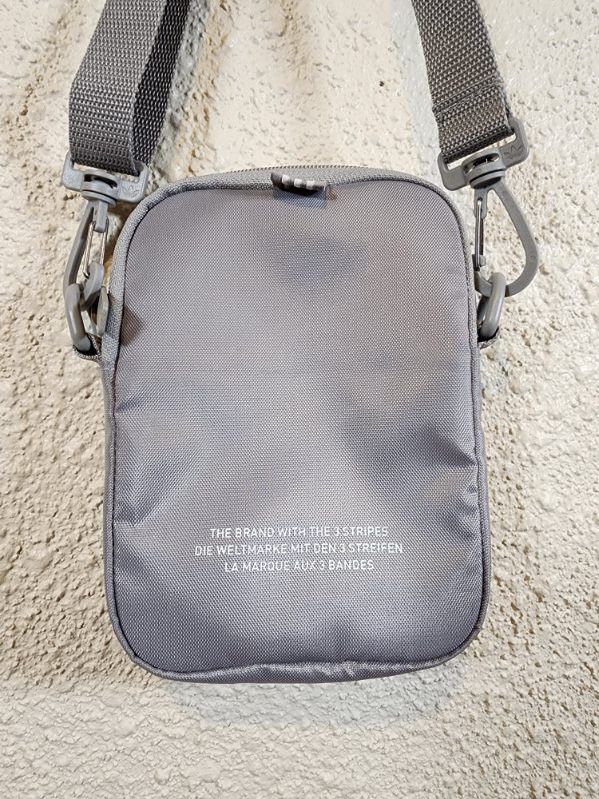 Adidas BNWT Adidas Side Bag Size ONE SIZE - 3 Thumbnail