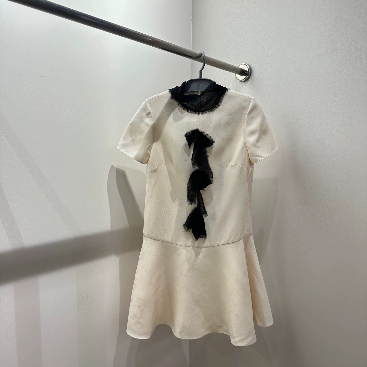 Valentino Valentino jan808 lace paneled short sleeve dress 36 Size XS / US 0-2 / IT 36-38 - 1 Thumbnail