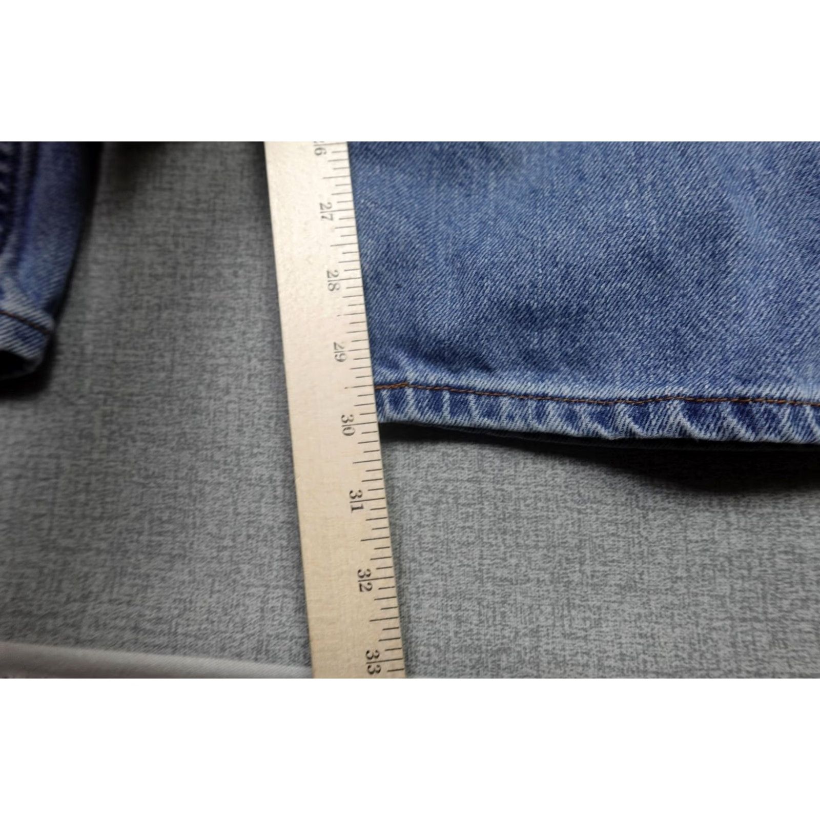 Levi's Levi's 505 Regular Fit Jeans Mens 36x30 Blue Medium Wash Denim Straight Leg Size US 36 / EU 52 - 6 Thumbnail