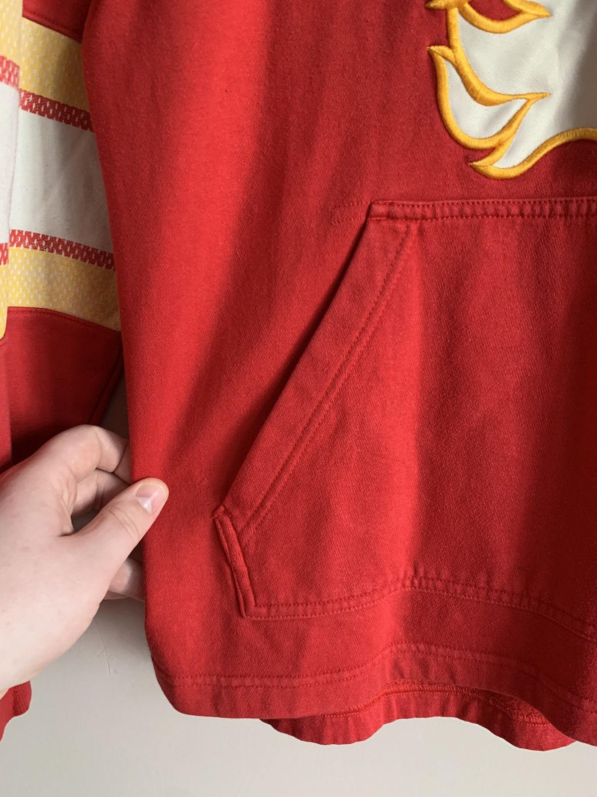 NHL Calgary Flames NHL Hockey Hoodie Jacket Medium Size US M / EU 48-50 / 2 - 7 Thumbnail