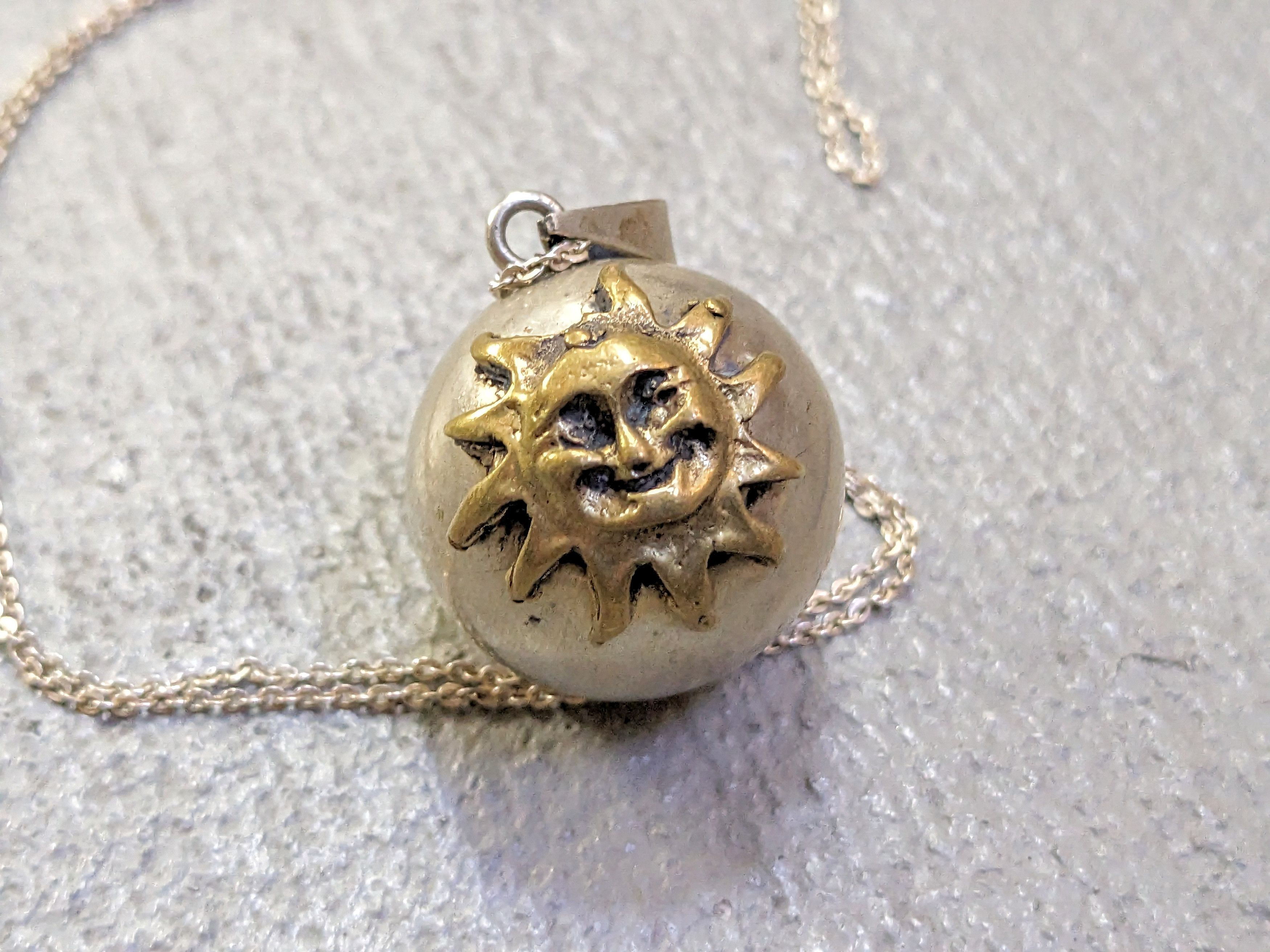 Jewelry Vintage Sterling Silver Sun Pendant Necklace Ball Chime Size ONE SIZE - 2 Thumbnail