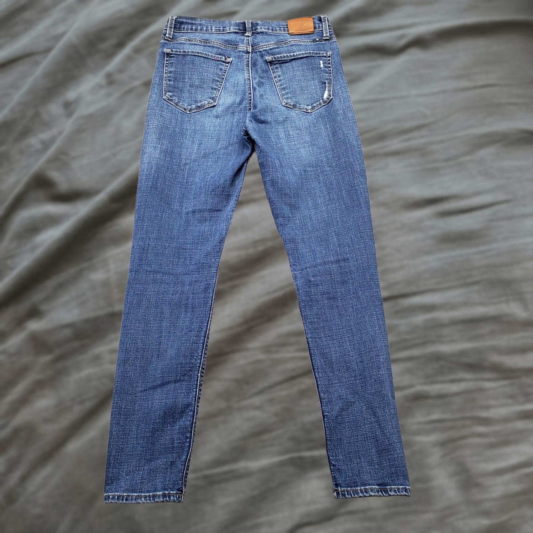 Lucky Brand Lucky Brand Bridgette Skinny Jeans Womens Size 8 Navy Denim Distressed Jeans Size 30" / US 8 / IT 44 - 1 Thumbnail