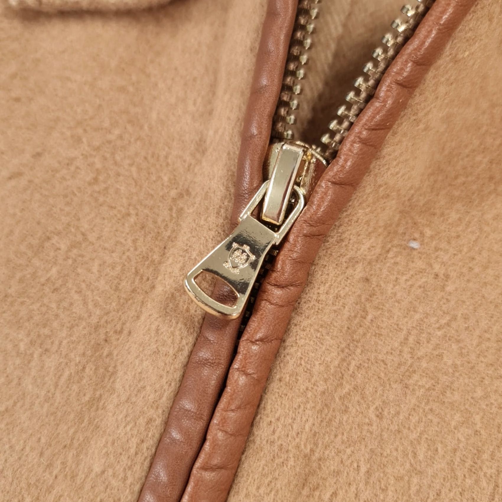 Massimo Dutti Massimo Dutti Womens Poncho Beige Medium Full Zip Wool Flannel Collared Camel Size ONE SIZE - 4 Thumbnail
