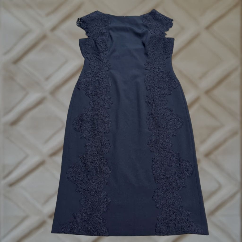 bridal lace dress Sleek Lace Sheath Wedding Dress main image 0