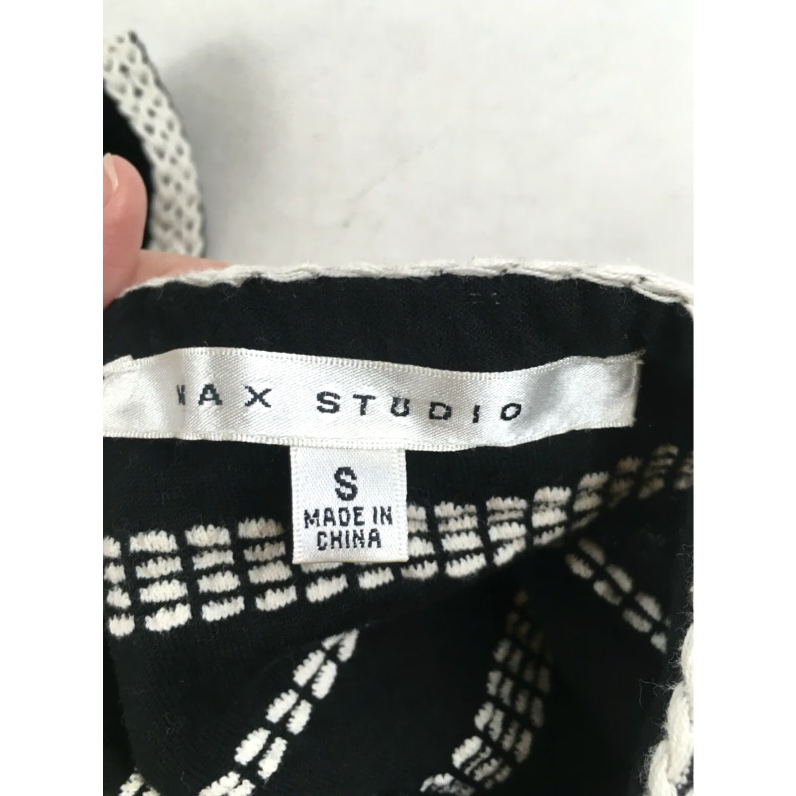 Vintage Max Studio Circle Skirt White Black Striped With Side Zipper Pleated Size Small Womens Skirt Size 28" / US 6 / IT 42 - 6 Thumbnail
