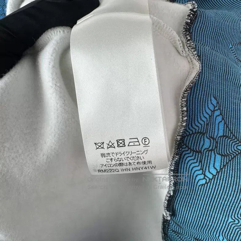 Louis Vuitton Louis Vuitton Blue gradient printed sweatshirt Size US M / EU 48-50 / 2 - 6 Thumbnail
