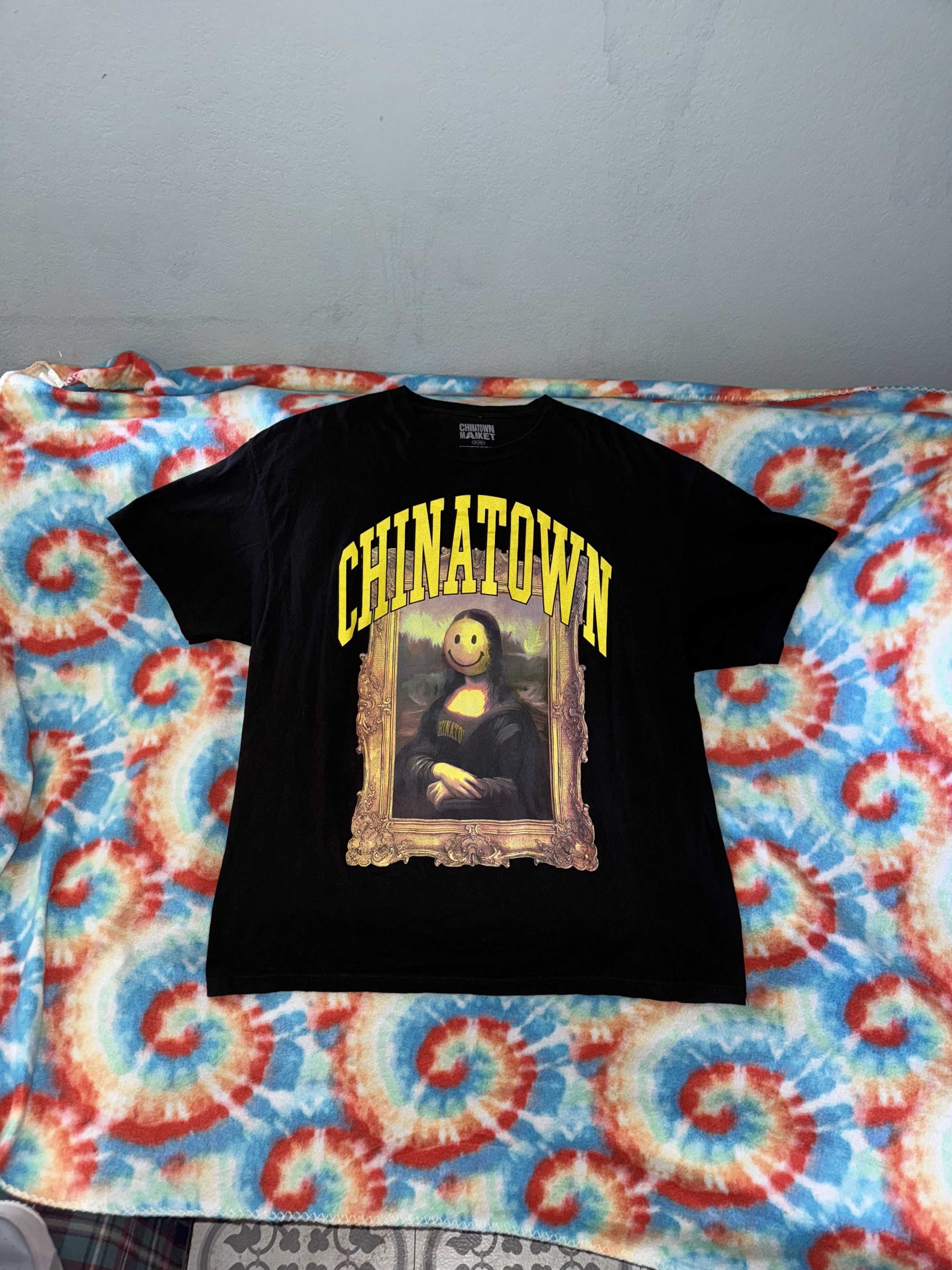 Market Chinatown Market Mona Lisa Smiley Black T-shirt size XXL Size US XXL / EU 58 / 5 - 1 Thumbnail