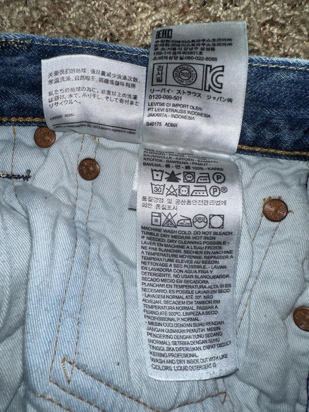 Levi's Levi's 501 Blue Original Straight Fit Ripped Jeans Size US 36 / EU 52 - 9 Thumbnail