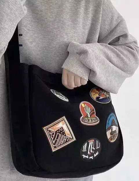 Japanese Brand Fashion y2k patches canvas shoulder messenger bag vintage Size ONE SIZE - 1 Thumbnail