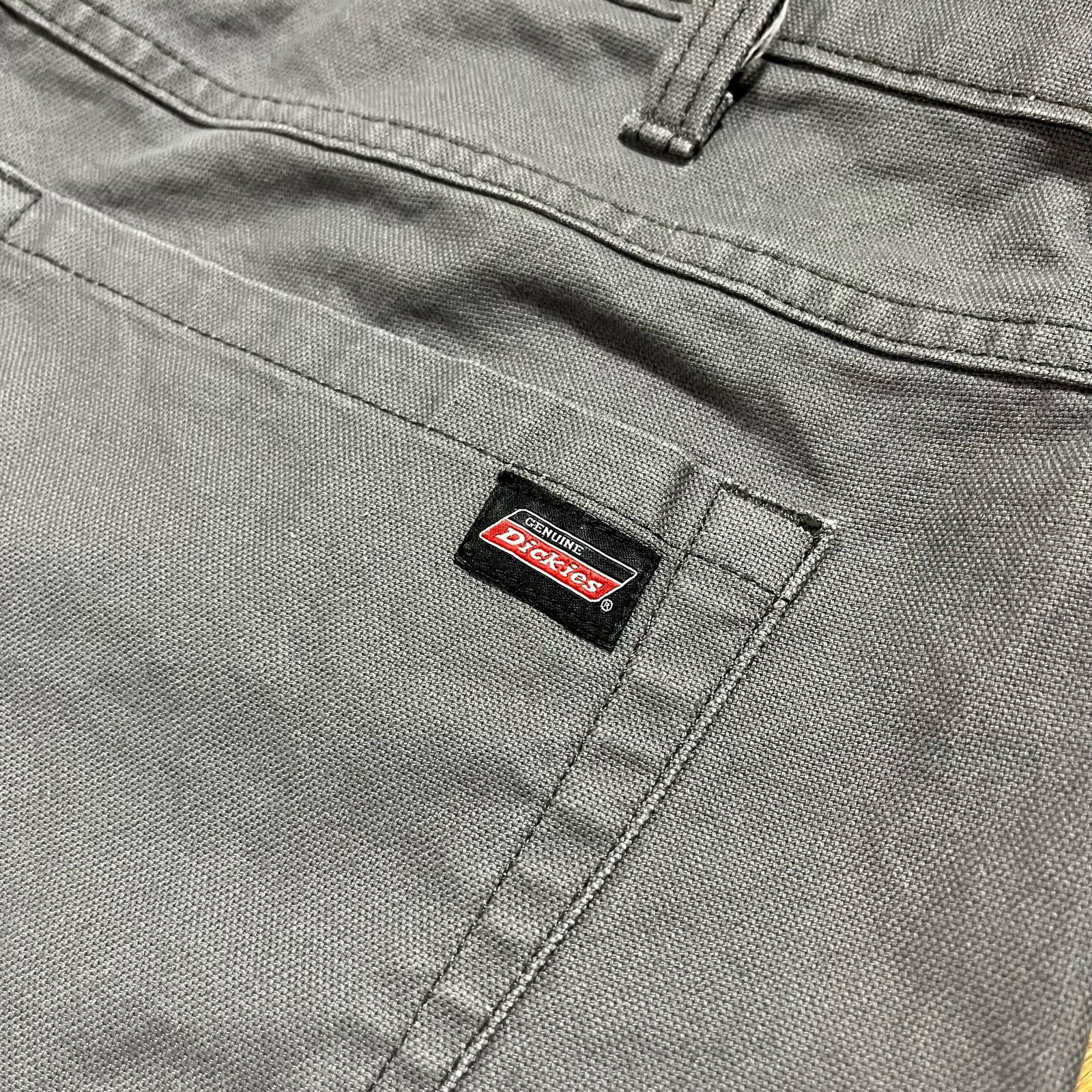 Dickies Dickies Shorts Men's 34 Embroidered Logo Relaxed Gray Y2K Size US 34 / EU 50 - 3 Thumbnail