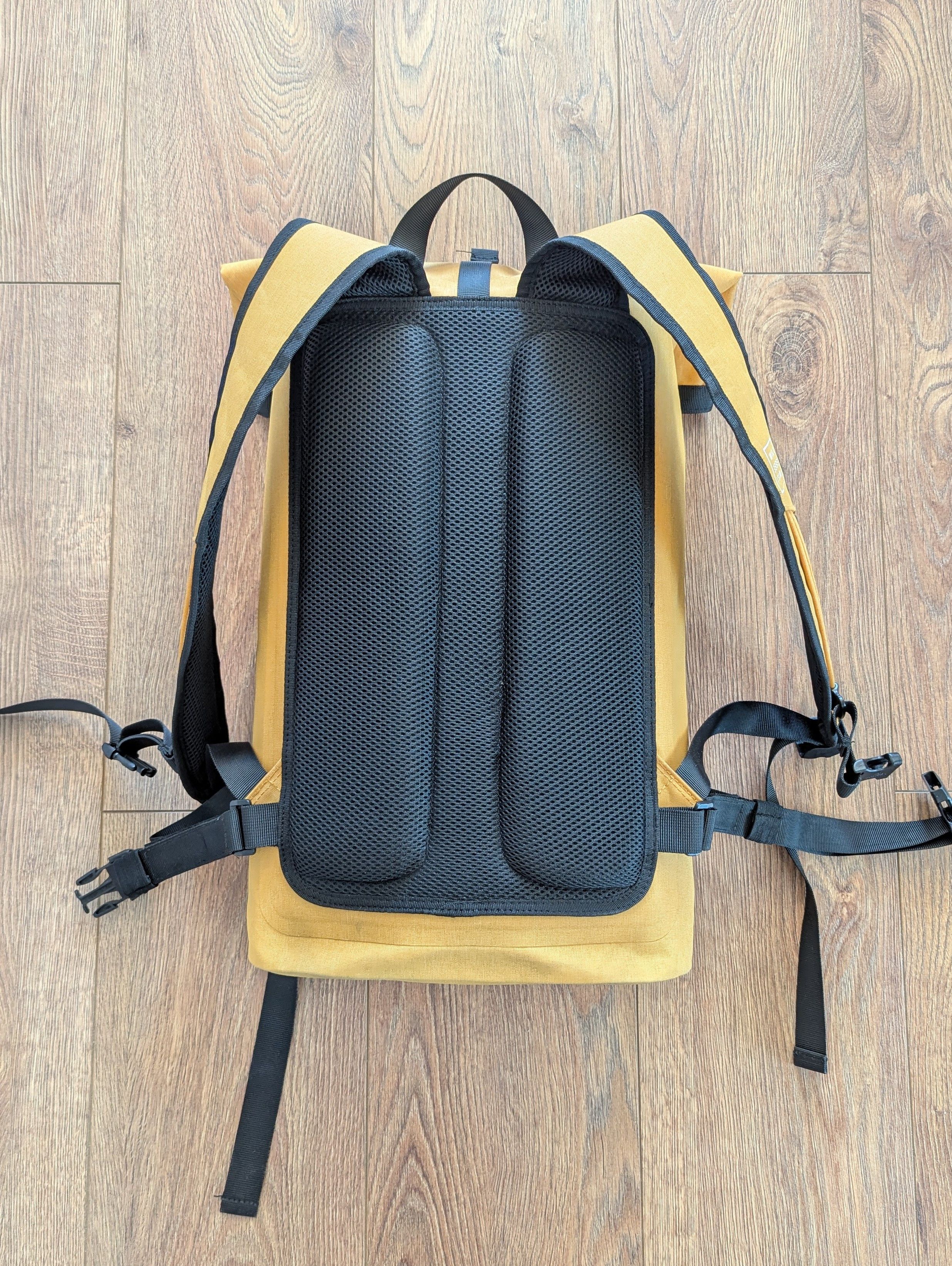 Other Wili Wili Tree Roll Top Backpack Light Sunset 20L Unisex Size ONE SIZE - 16 Thumbnail
